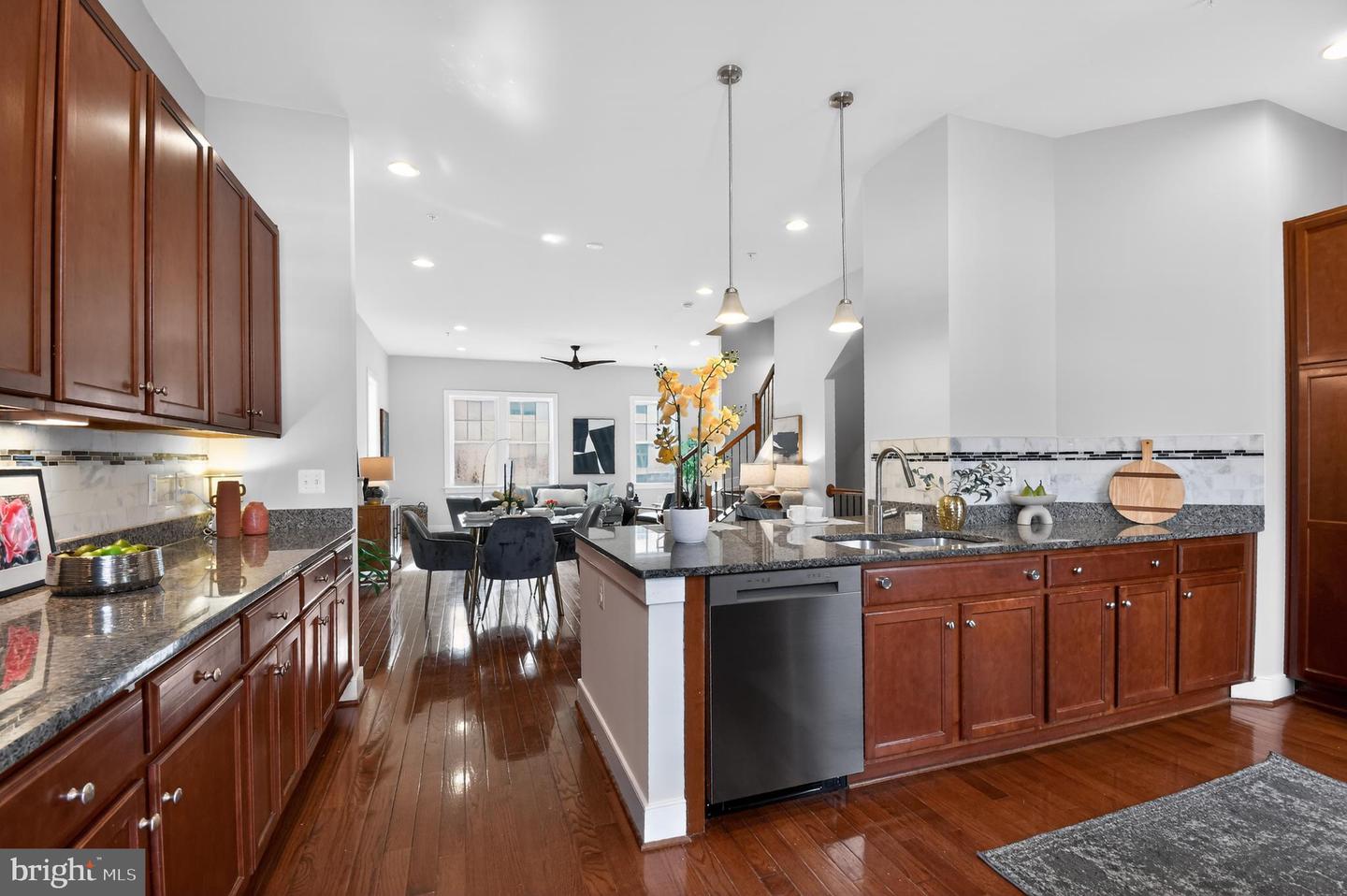 716 DIAMOND AVE, ALEXANDRIA, Virginia 22301, 3 Bedrooms Bedrooms, ,3 BathroomsBathrooms,Residential,For sale,716 DIAMOND AVE,VAAX2053444 MLS # VAAX2053444