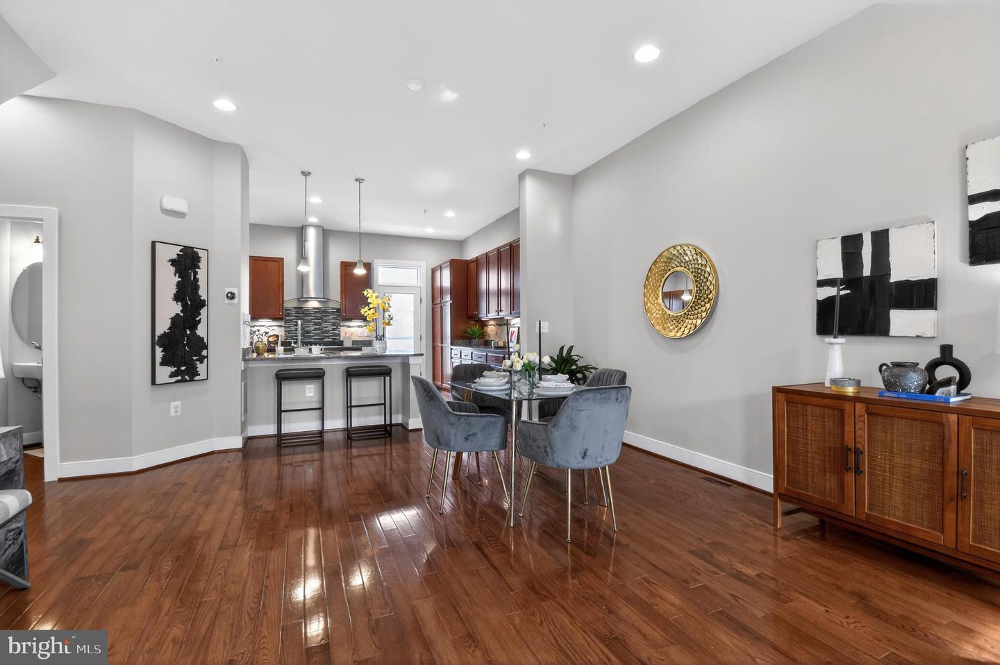 716 DIAMOND AVE, ALEXANDRIA, Virginia 22301, 3 Bedrooms Bedrooms, ,3 BathroomsBathrooms,Residential,For sale,716 DIAMOND AVE,VAAX2053444 MLS # VAAX2053444