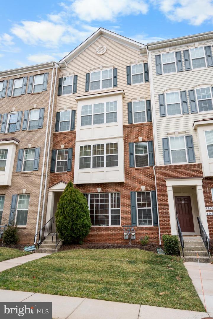 6159 ASTER HAVEN CIR, HAYMARKET, Virginia 20169, 3 Bedrooms Bedrooms, ,2 BathroomsBathrooms,Residential,For sale,6159 ASTER HAVEN CIR,VAPW2111072 MLS # VAPW2111072