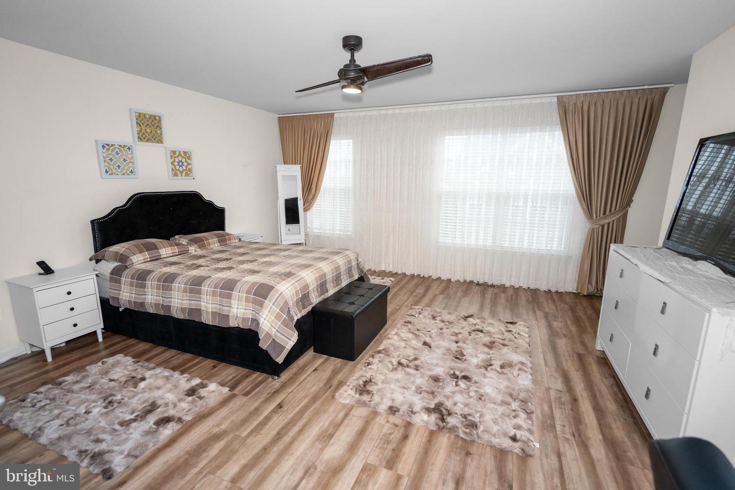 6159 ASTER HAVEN CIR, HAYMARKET, Virginia 20169, 3 Bedrooms Bedrooms, ,2 BathroomsBathrooms,Residential,For sale,6159 ASTER HAVEN CIR,VAPW2111072 MLS # VAPW2111072