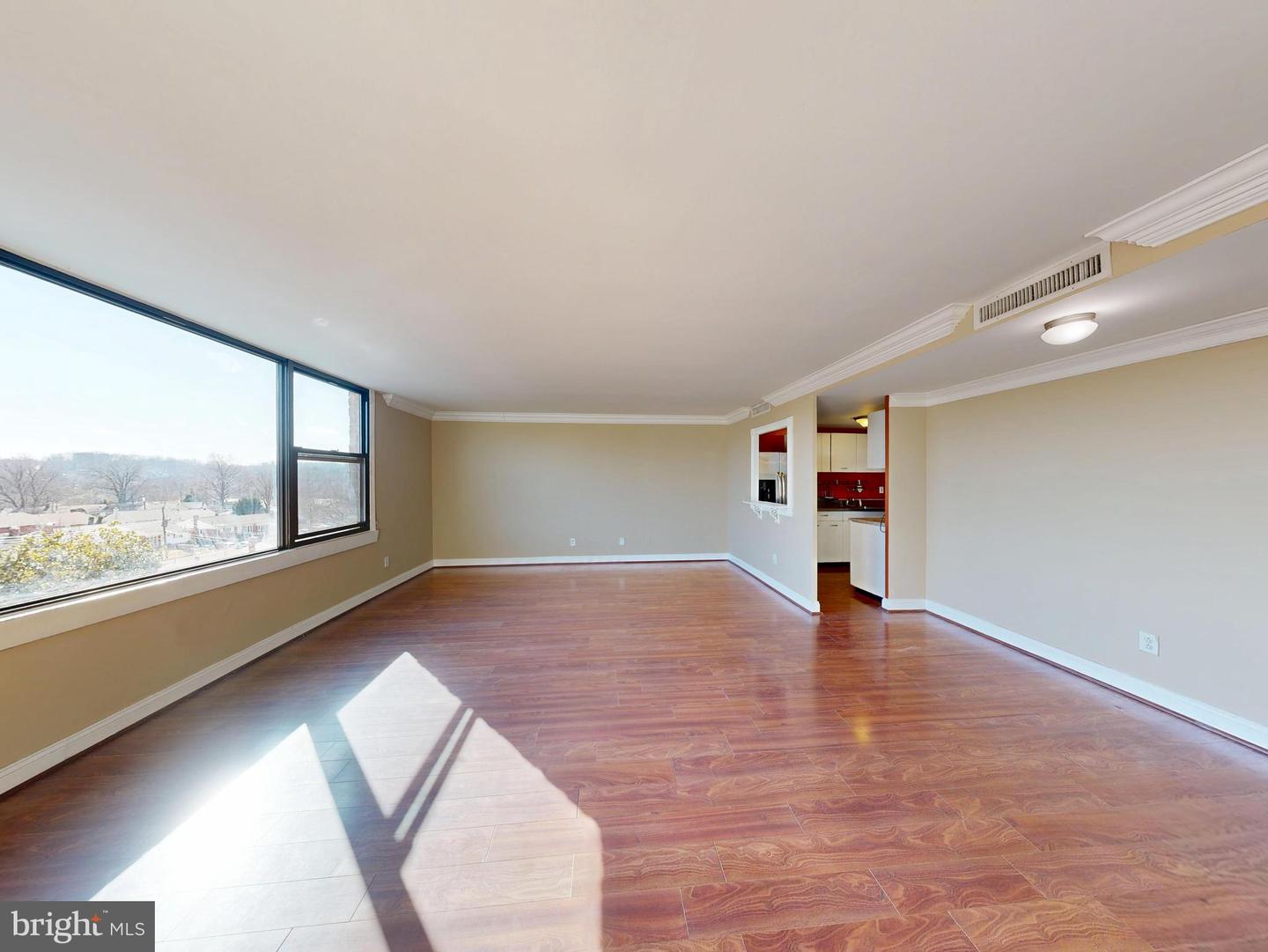 4600 DUKE ST #617, ALEXANDRIA, Virginia 22304, 1 Bedroom Bedrooms, ,1 BathroomBathrooms,Residential,For sale,4600 DUKE ST #617,VAAX2053508 MLS # VAAX2053508