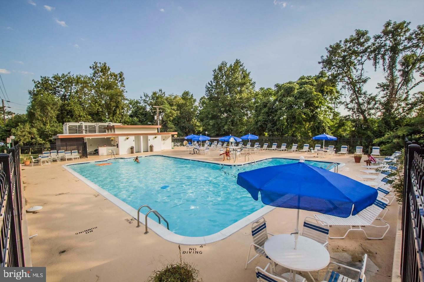 4600 DUKE ST #617, ALEXANDRIA, Virginia 22304, 1 Bedroom Bedrooms, ,1 BathroomBathrooms,Residential,For sale,4600 DUKE ST #617,VAAX2053508 MLS # VAAX2053508