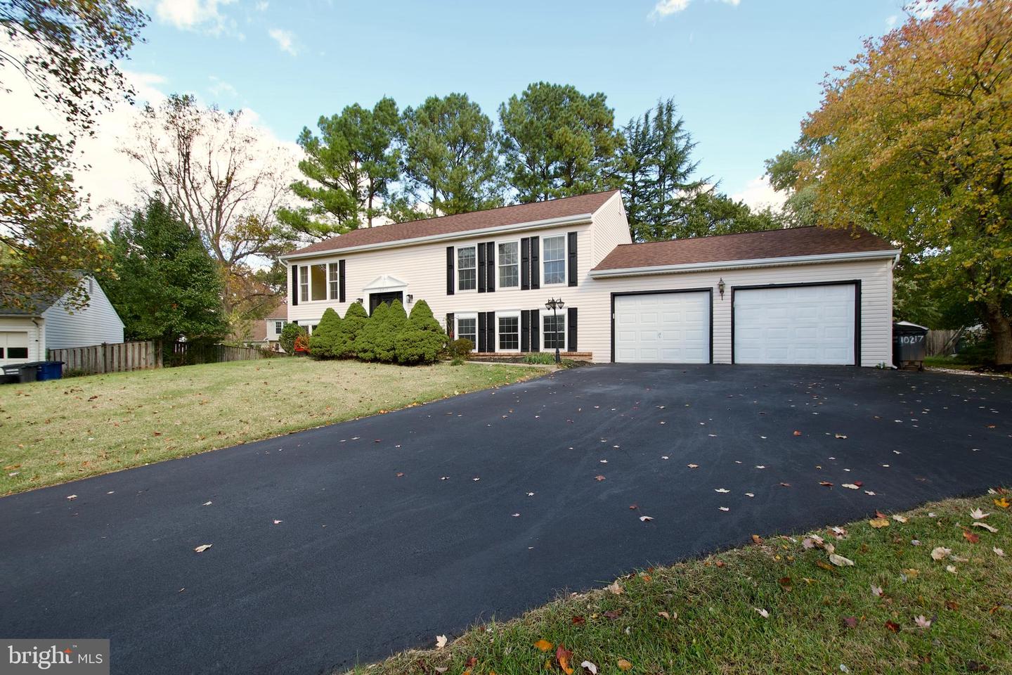 10217 MCKEAN CT, GREAT FALLS, Virginia 22066, 4 Bedrooms Bedrooms, ,3 BathroomsBathrooms,Residential,For sale,10217 MCKEAN CT,VALO2114644 MLS # VALO2114644 10217 MCKEAN CT, GREAT FALLS, Virginia 22066, 4 Bedrooms Bedrooms, ,3 BathroomsBathrooms,Residential,For sale,10217 MCKEAN CT,VALO2114644 MLS # VALO2114644