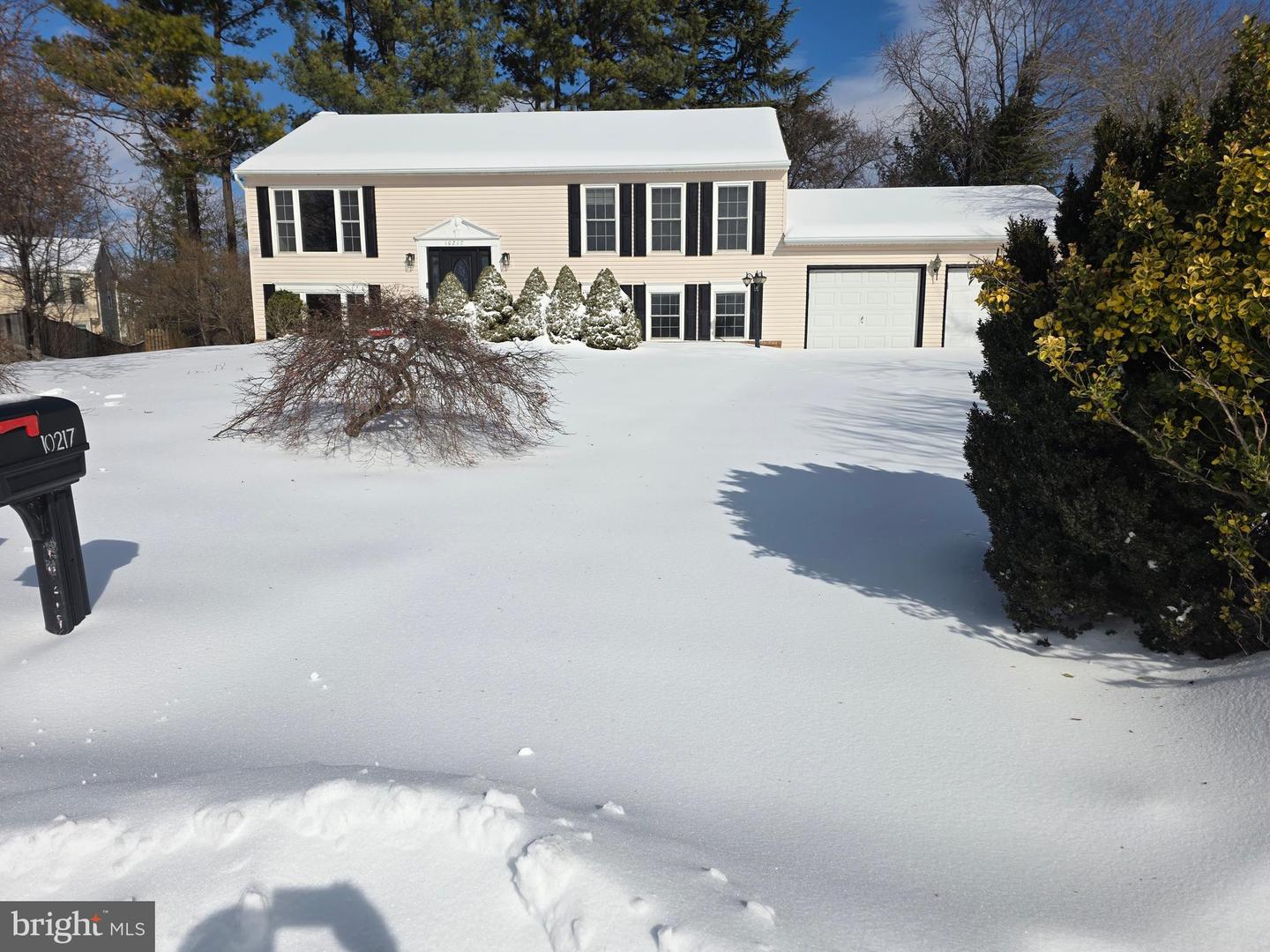 10217 MCKEAN CT, GREAT FALLS, Virginia 22066, 4 Bedrooms Bedrooms, ,3 BathroomsBathrooms,Residential,For sale,10217 MCKEAN CT,VALO2114644 MLS # VALO2114644 10217 MCKEAN CT, GREAT FALLS, Virginia 22066, 4 Bedrooms Bedrooms, ,3 BathroomsBathrooms,Residential,For sale,10217 MCKEAN CT,VALO2114644 MLS # VALO2114644