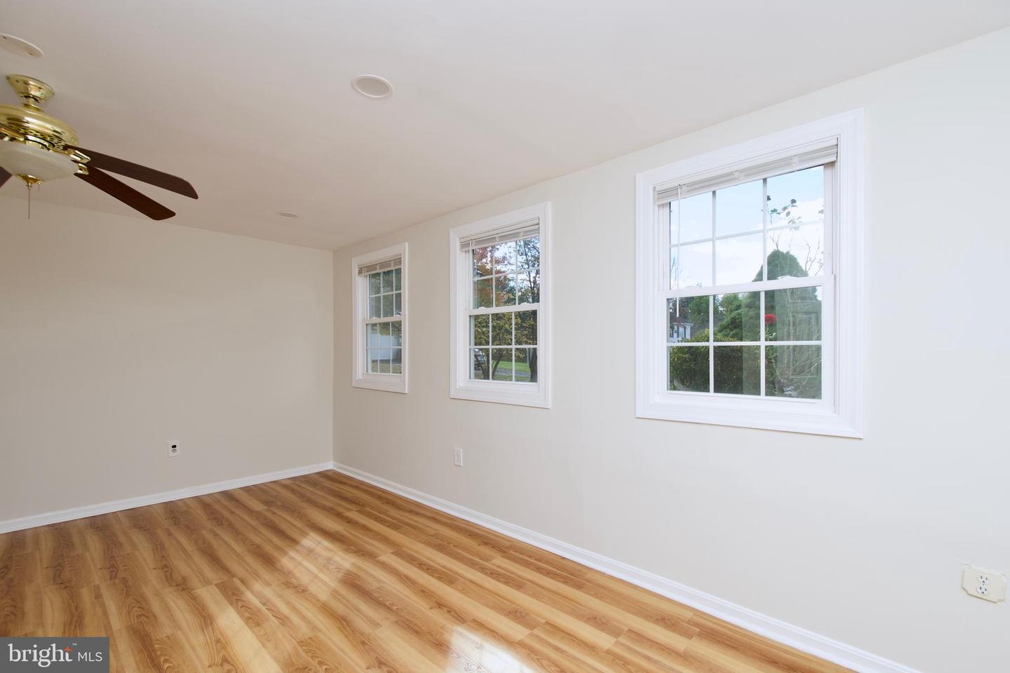 10217 MCKEAN CT, GREAT FALLS, Virginia 22066, 4 Bedrooms Bedrooms, ,3 BathroomsBathrooms,Residential,For sale,10217 MCKEAN CT,VALO2114644 MLS # VALO2114644 10217 MCKEAN CT, GREAT FALLS, Virginia 22066, 4 Bedrooms Bedrooms, ,3 BathroomsBathrooms,Residential,For sale,10217 MCKEAN CT,VALO2114644 MLS # VALO2114644