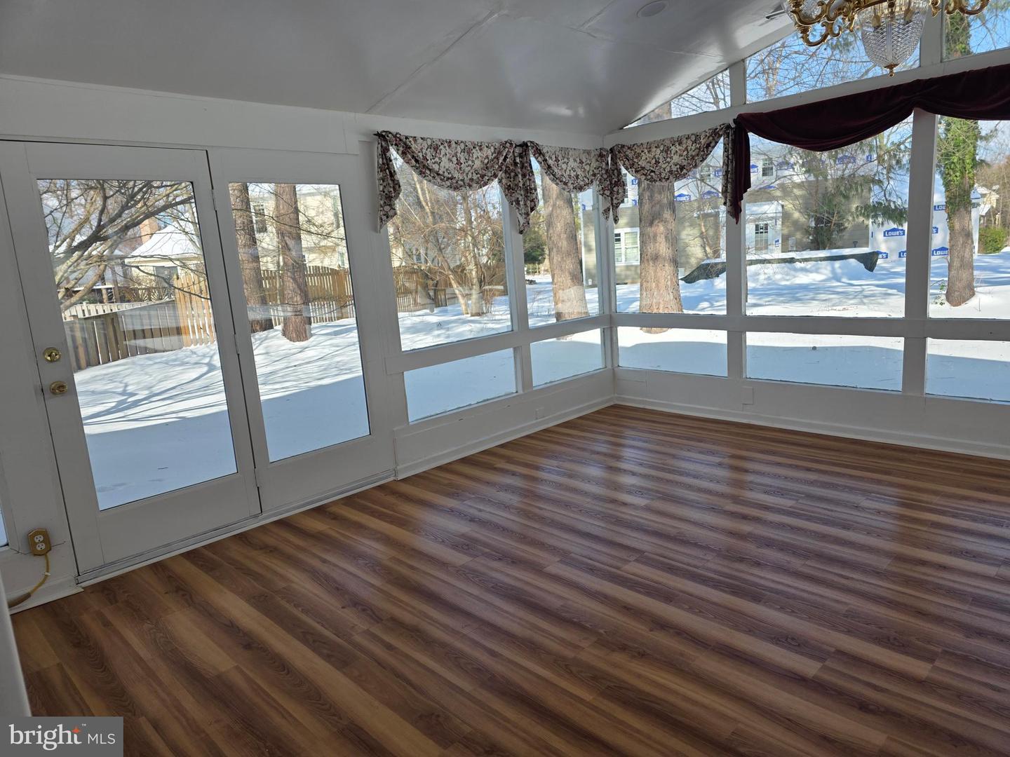 10217 MCKEAN CT, GREAT FALLS, Virginia 22066, 4 Bedrooms Bedrooms, ,3 BathroomsBathrooms,Residential,For sale,10217 MCKEAN CT,VALO2114644 MLS # VALO2114644 10217 MCKEAN CT, GREAT FALLS, Virginia 22066, 4 Bedrooms Bedrooms, ,3 BathroomsBathrooms,Residential,For sale,10217 MCKEAN CT,VALO2114644 MLS # VALO2114644