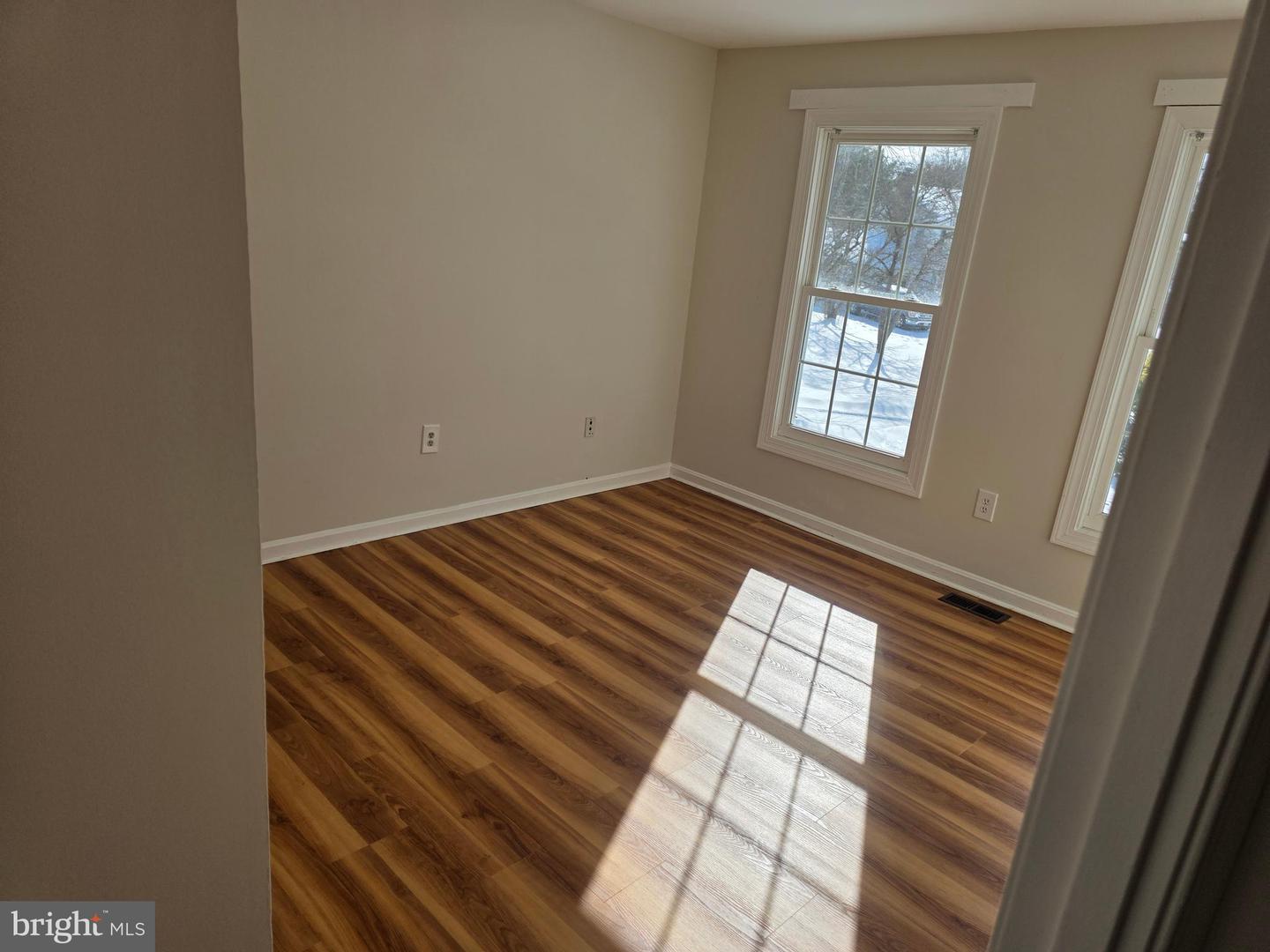 10217 MCKEAN CT, GREAT FALLS, Virginia 22066, 4 Bedrooms Bedrooms, ,3 BathroomsBathrooms,Residential,For sale,10217 MCKEAN CT,VALO2114644 MLS # VALO2114644 10217 MCKEAN CT, GREAT FALLS, Virginia 22066, 4 Bedrooms Bedrooms, ,3 BathroomsBathrooms,Residential,For sale,10217 MCKEAN CT,VALO2114644 MLS # VALO2114644