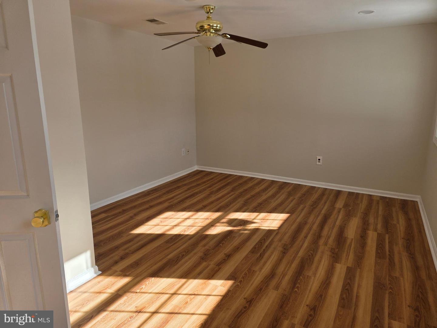 10217 MCKEAN CT, GREAT FALLS, Virginia 22066, 4 Bedrooms Bedrooms, ,3 BathroomsBathrooms,Residential,For sale,10217 MCKEAN CT,VALO2114644 MLS # VALO2114644 10217 MCKEAN CT, GREAT FALLS, Virginia 22066, 4 Bedrooms Bedrooms, ,3 BathroomsBathrooms,Residential,For sale,10217 MCKEAN CT,VALO2114644 MLS # VALO2114644