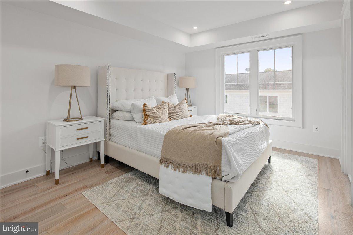 915 N IRVING ST, ARLINGTON, Virginia 22201, 4 Bedrooms Bedrooms, ,4 BathroomsBathrooms,Residential,For sale,915 N IRVING ST,VAAR2068142 MLS # VAAR2068142