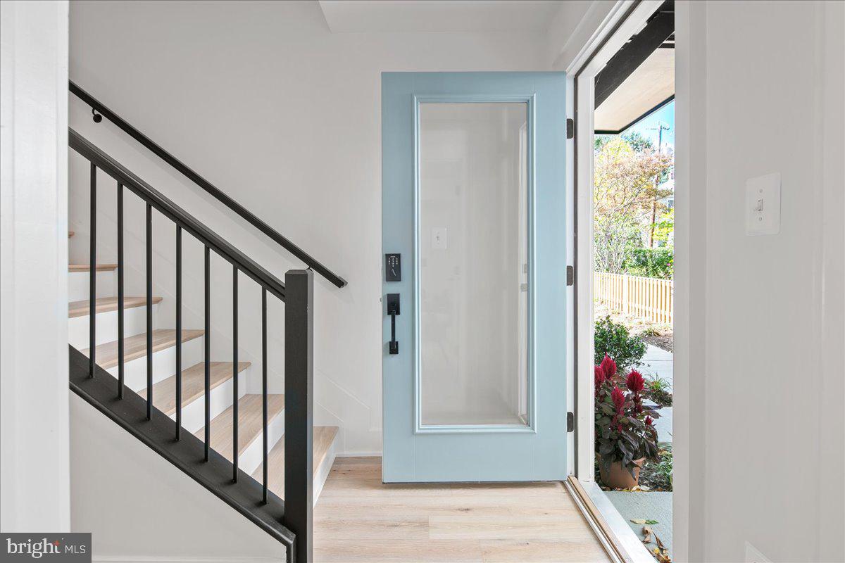 915 N IRVING ST, ARLINGTON, Virginia 22201, 4 Bedrooms Bedrooms, ,4 BathroomsBathrooms,Residential,For sale,915 N IRVING ST,VAAR2068142 MLS # VAAR2068142