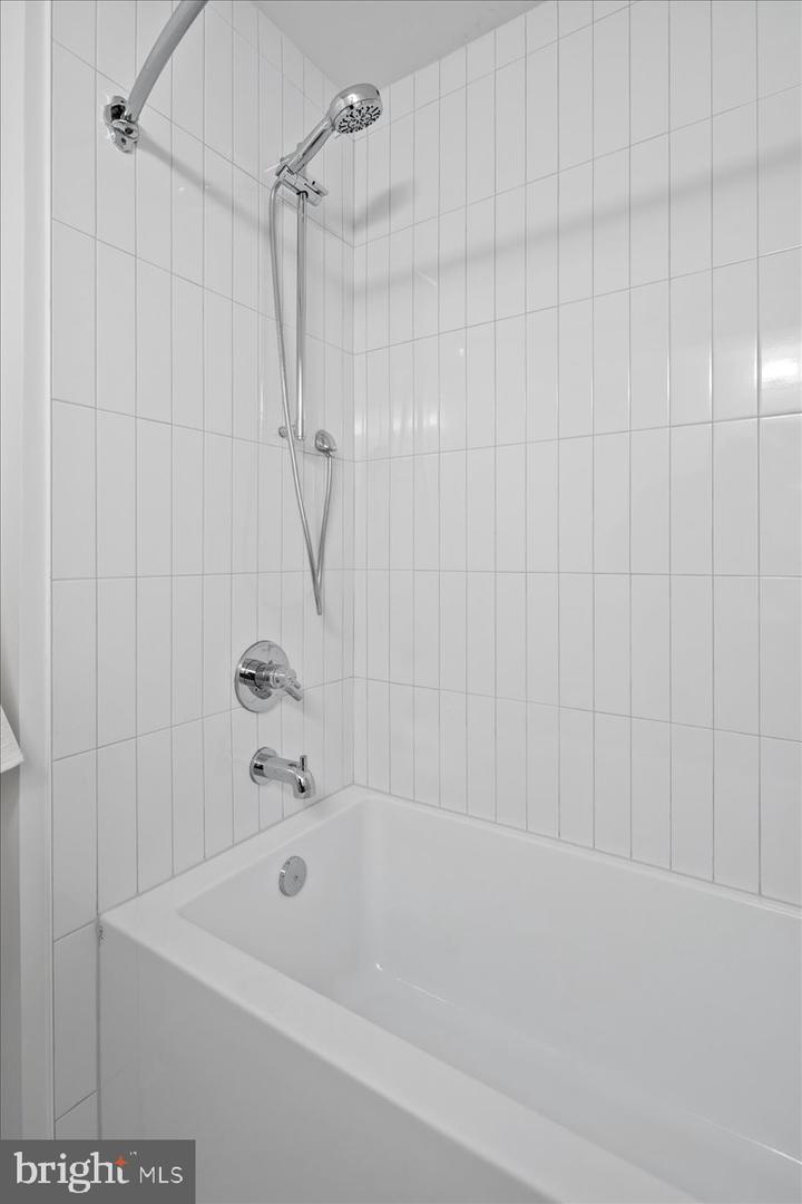 915 N IRVING ST, ARLINGTON, Virginia 22201, 4 Bedrooms Bedrooms, ,4 BathroomsBathrooms,Residential,For sale,915 N IRVING ST,VAAR2068142 MLS # VAAR2068142