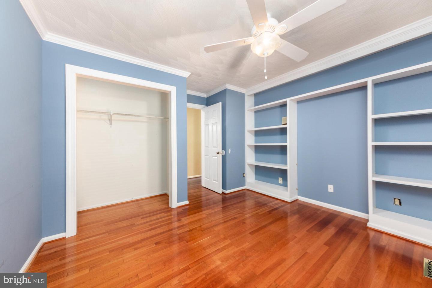 211 SLEEPY HOLLOW TRL, FREDERICKSBURG, Virginia 22405, 5 Bedrooms Bedrooms, ,3 BathroomsBathrooms,Residential,For sale,211 SLEEPY HOLLOW TRL,VAST2045490 MLS # VAST2045490