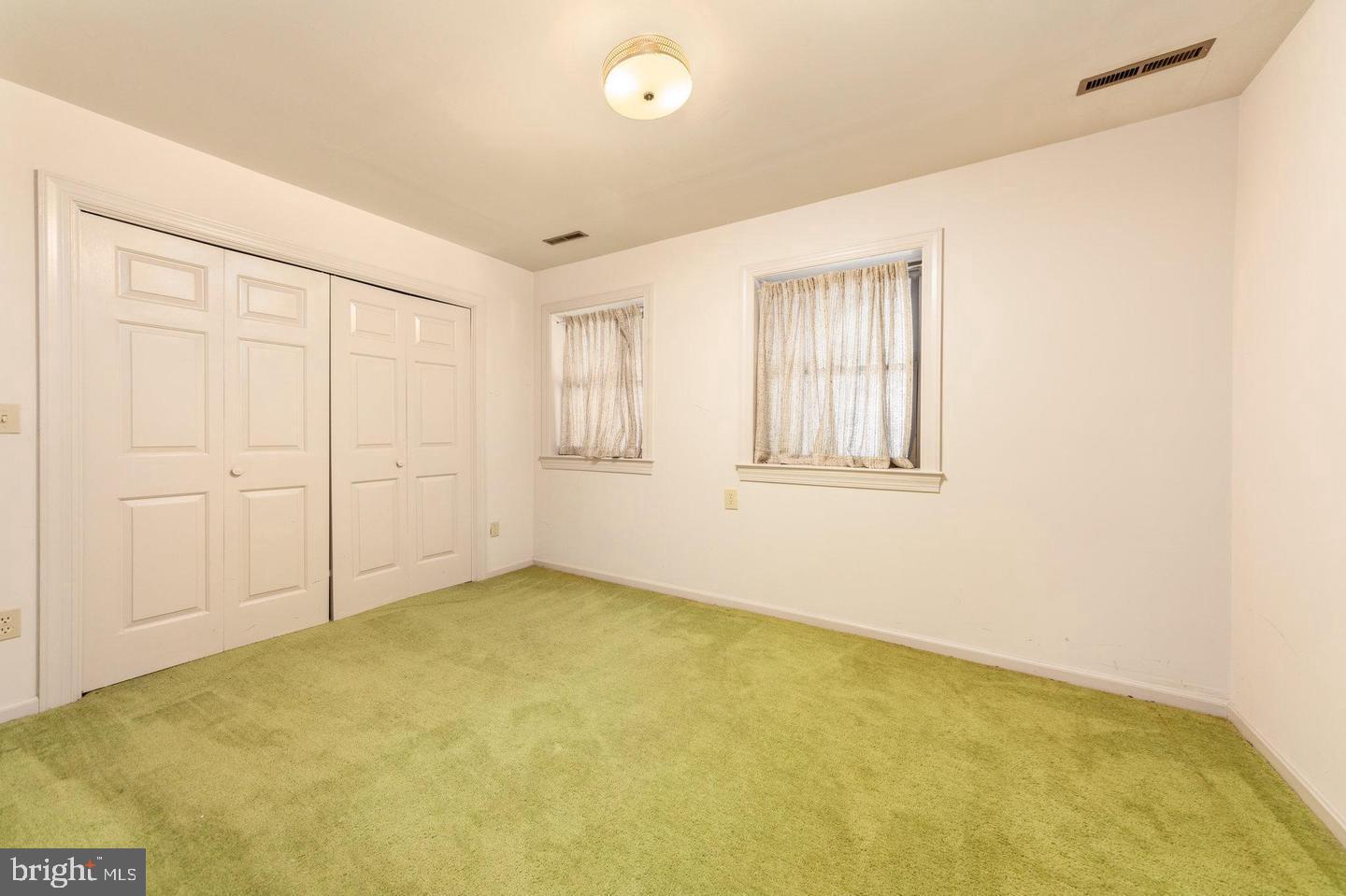 211 SLEEPY HOLLOW TRL, FREDERICKSBURG, Virginia 22405, 5 Bedrooms Bedrooms, ,3 BathroomsBathrooms,Residential,For sale,211 SLEEPY HOLLOW TRL,VAST2045490 MLS # VAST2045490