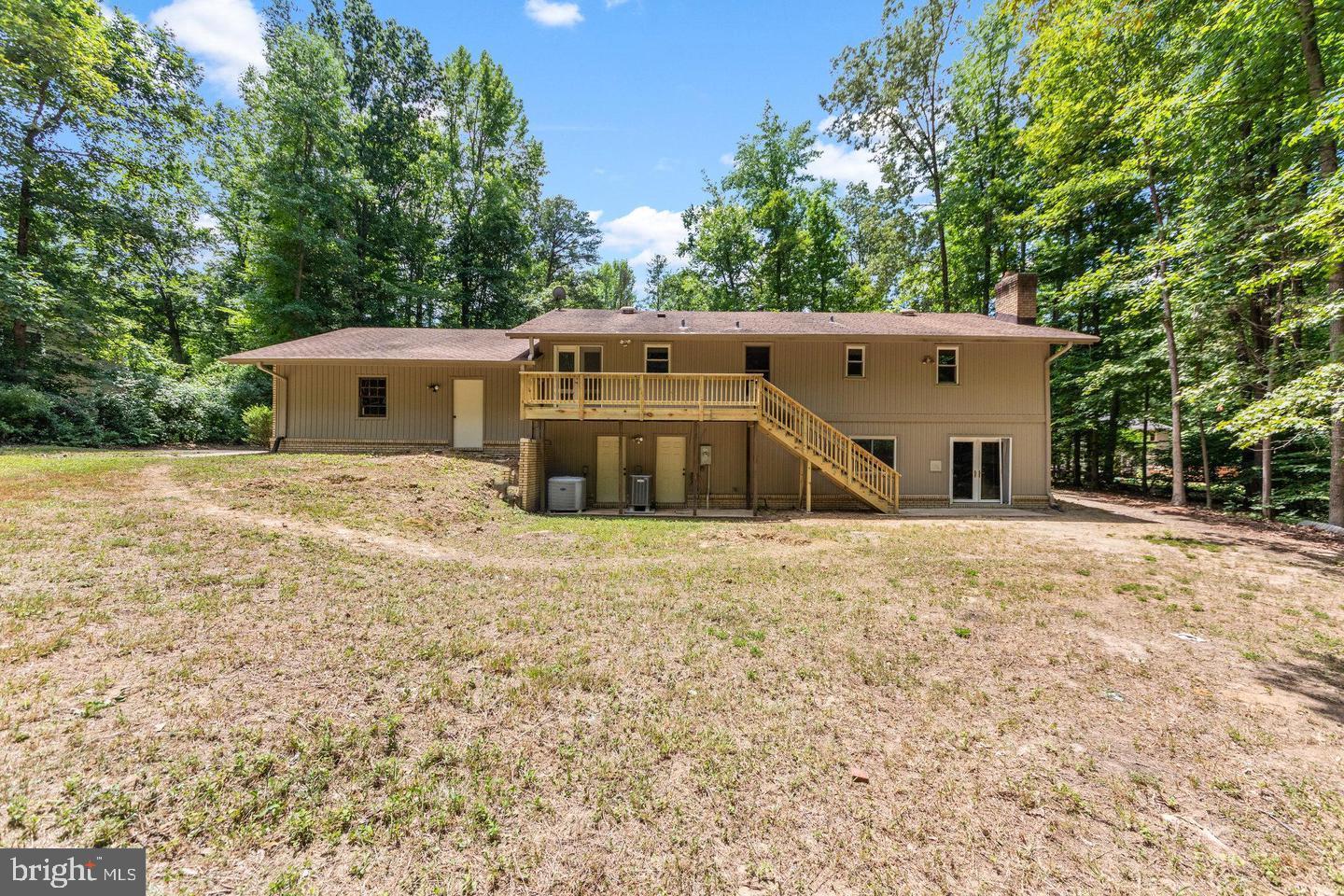 211 SLEEPY HOLLOW TRL, FREDERICKSBURG, Virginia 22405, 5 Bedrooms Bedrooms, ,3 BathroomsBathrooms,Residential,For sale,211 SLEEPY HOLLOW TRL,VAST2045490 MLS # VAST2045490