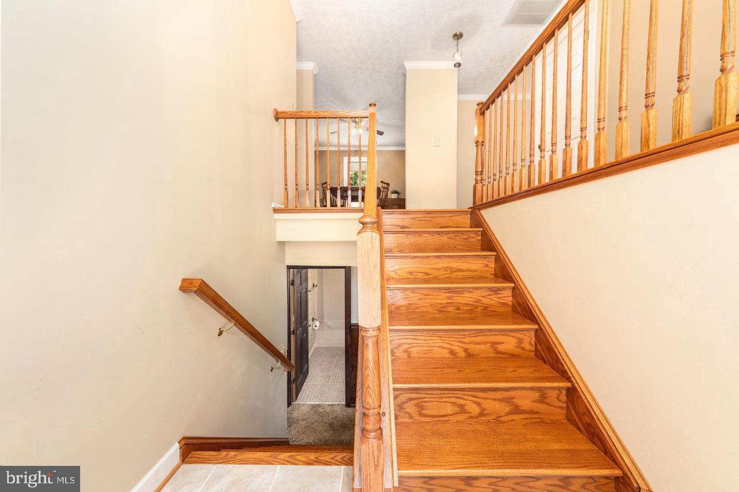 211 SLEEPY HOLLOW TRL, FREDERICKSBURG, Virginia 22405, 5 Bedrooms Bedrooms, ,3 BathroomsBathrooms,Residential,For sale,211 SLEEPY HOLLOW TRL,VAST2045490 MLS # VAST2045490