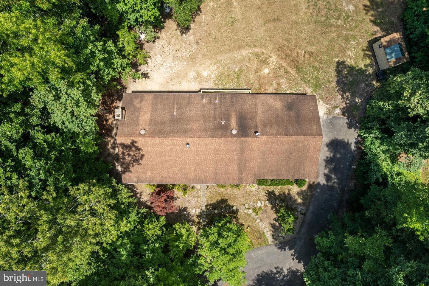 211 SLEEPY HOLLOW TRL, FREDERICKSBURG, Virginia 22405, 5 Bedrooms Bedrooms, ,3 BathroomsBathrooms,Residential,For sale,211 SLEEPY HOLLOW TRL,VAST2045490 MLS # VAST2045490