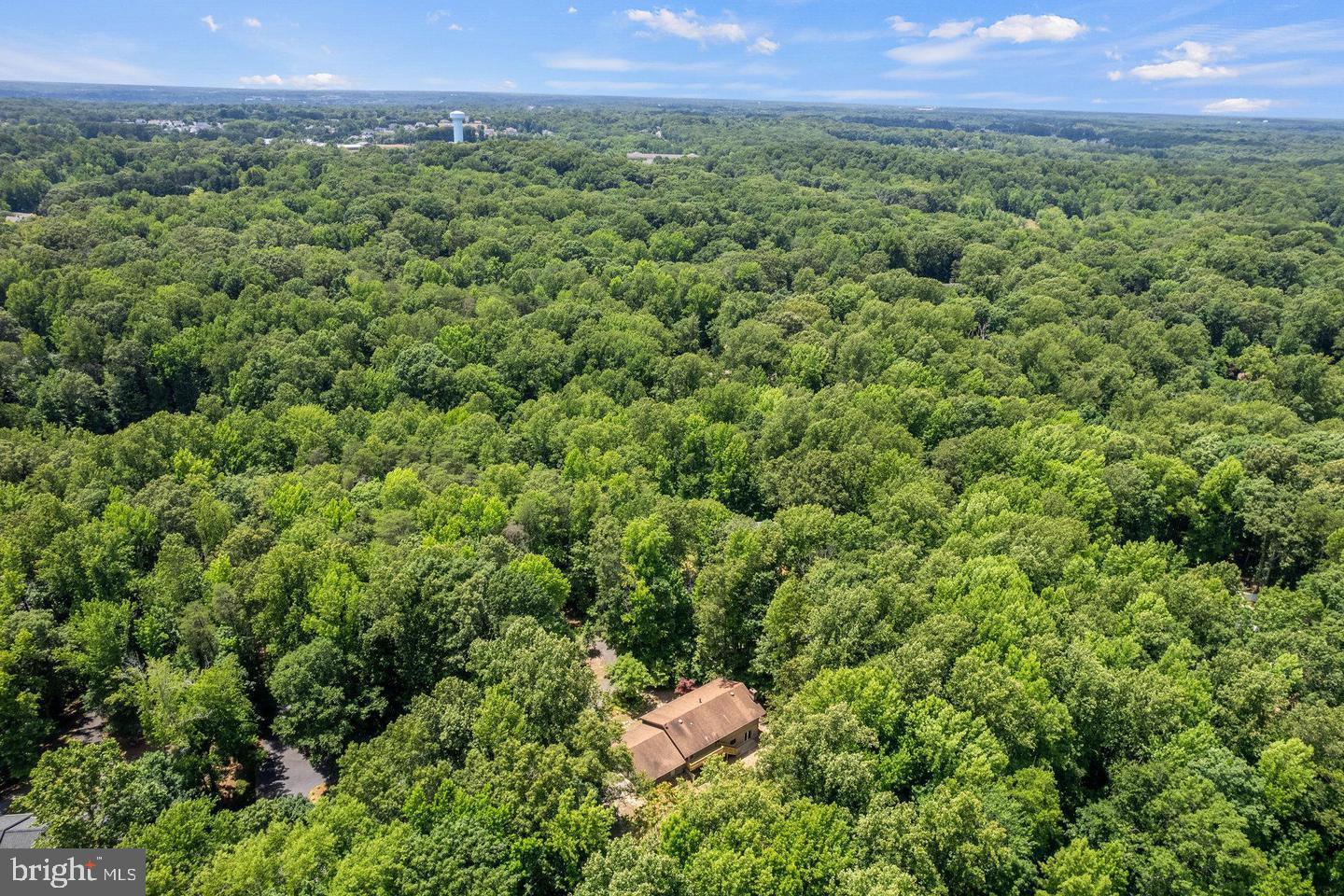 211 SLEEPY HOLLOW TRL, FREDERICKSBURG, Virginia 22405, 5 Bedrooms Bedrooms, ,3 BathroomsBathrooms,Residential,For sale,211 SLEEPY HOLLOW TRL,VAST2045490 MLS # VAST2045490