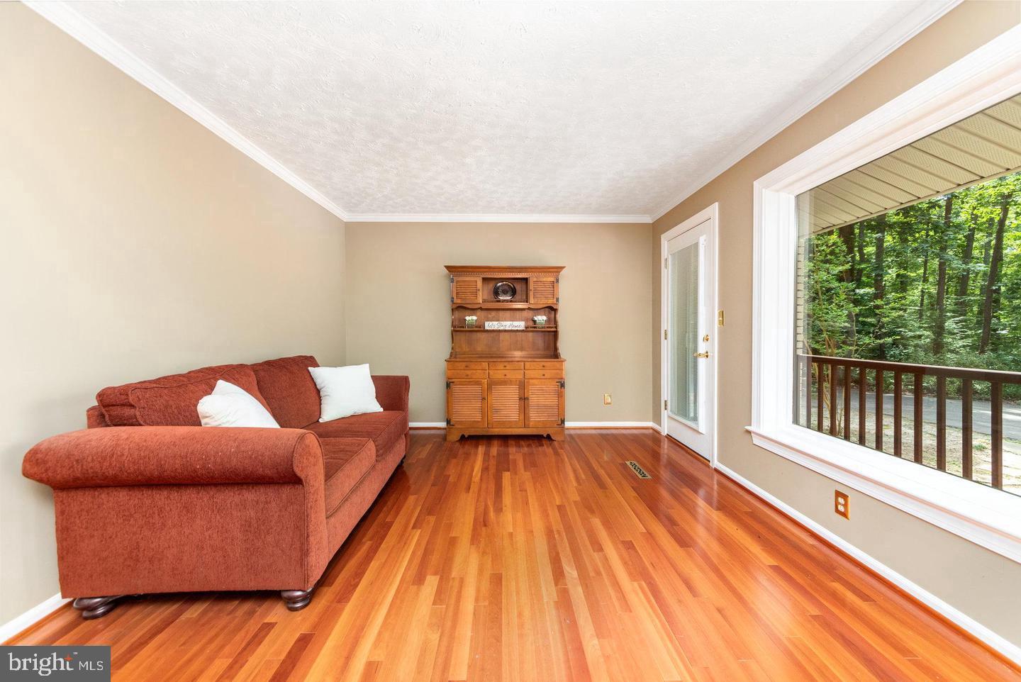 211 SLEEPY HOLLOW TRL, FREDERICKSBURG, Virginia 22405, 5 Bedrooms Bedrooms, ,3 BathroomsBathrooms,Residential,For sale,211 SLEEPY HOLLOW TRL,VAST2045490 MLS # VAST2045490