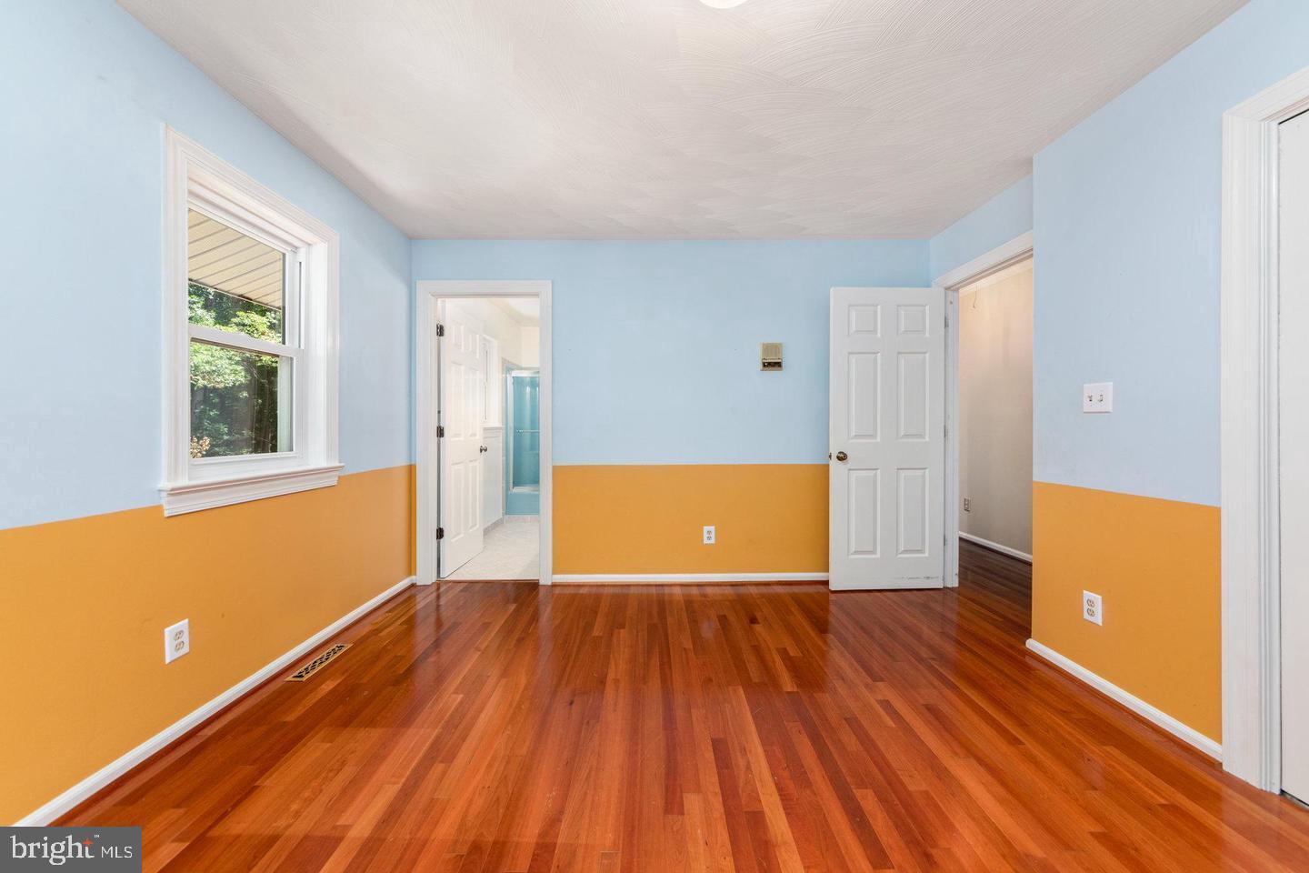 211 SLEEPY HOLLOW TRL, FREDERICKSBURG, Virginia 22405, 5 Bedrooms Bedrooms, ,3 BathroomsBathrooms,Residential,For sale,211 SLEEPY HOLLOW TRL,VAST2045490 MLS # VAST2045490