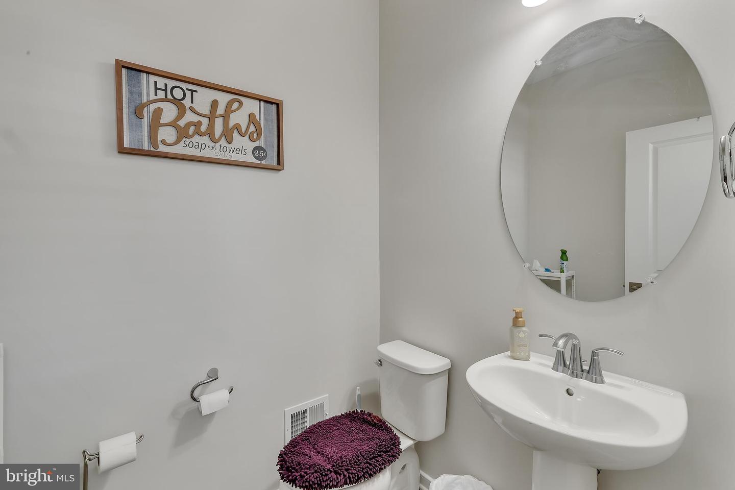 2603 LOGANBERRY DR, HERNDON, Virginia 20171, 4 Bedrooms Bedrooms, ,3 BathroomsBathrooms,Residential,For sale,2603 LOGANBERRY DR,VAFX2287554 MLS # VAFX2287554