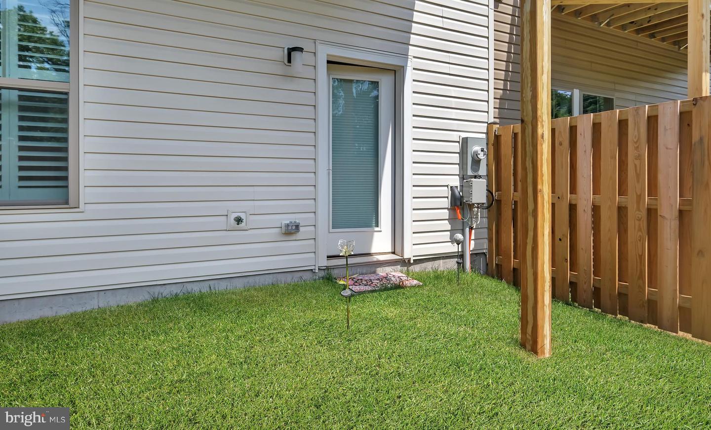 2603 LOGANBERRY DR, HERNDON, Virginia 20171, 4 Bedrooms Bedrooms, ,3 BathroomsBathrooms,Residential,For sale,2603 LOGANBERRY DR,VAFX2287554 MLS # VAFX2287554