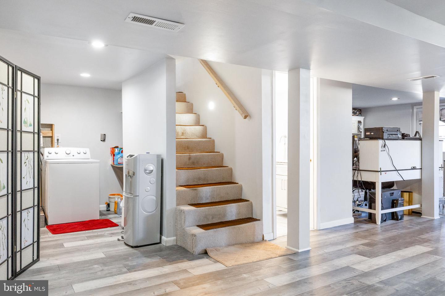 7011 MURRAY LN, ANNANDALE, Virginia 22003, 3 Bedrooms Bedrooms, ,2 BathroomsBathrooms,Residential,For sale,7011 MURRAY LN,VAFX2259688 MLS # VAFX2259688