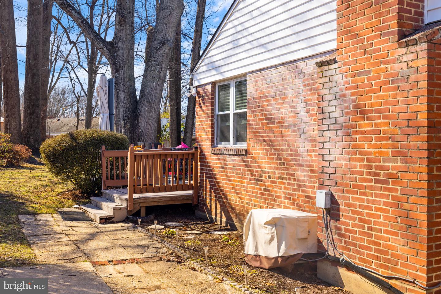 7011 MURRAY LN, ANNANDALE, Virginia 22003, 3 Bedrooms Bedrooms, ,2 BathroomsBathrooms,Residential,For sale,7011 MURRAY LN,VAFX2259688 MLS # VAFX2259688