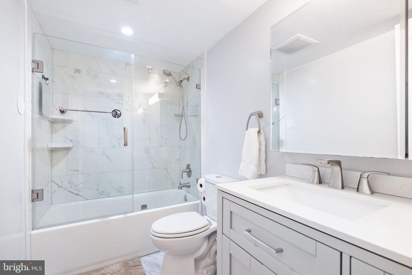 7011 MURRAY LN, ANNANDALE, Virginia 22003, 3 Bedrooms Bedrooms, ,2 BathroomsBathrooms,Residential,For sale,7011 MURRAY LN,VAFX2259688 MLS # VAFX2259688