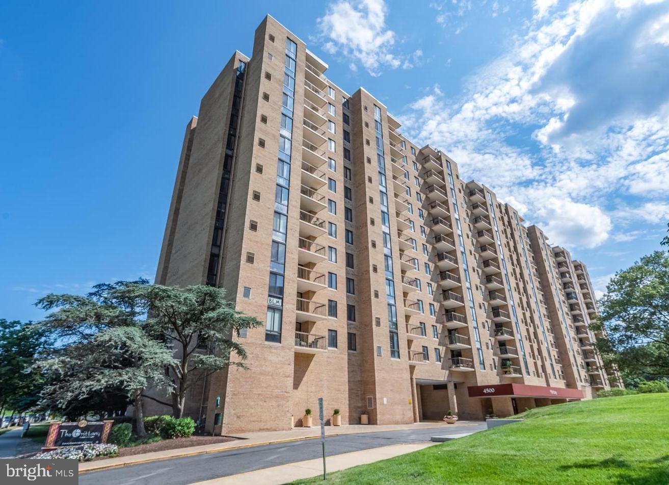 4500 S FOUR MILE RUN DR #505, ARLINGTON, Virginia 22204, 1 Bedroom Bedrooms, ,1 BathroomBathrooms,Residential,For sale,4500 S FOUR MILE RUN DR #505,VAAR2067218 MLS # VAAR2067218 4500 S FOUR MILE RUN DR #505, ARLINGTON, Virginia 22204, 1 Bedroom Bedrooms, ,1 BathroomBathrooms,Residential,For sale,4500 S FOUR MILE RUN DR #505,VAAR2067218 MLS # VAAR2067218