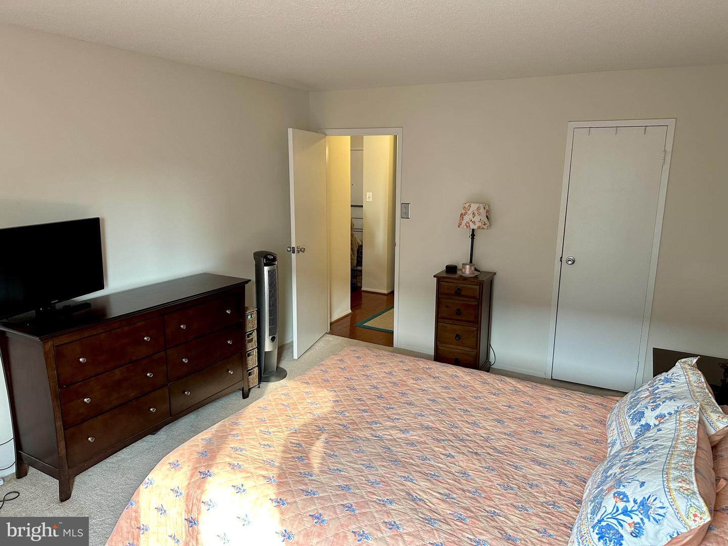 4500 S FOUR MILE RUN DR #505, ARLINGTON, Virginia 22204, 1 Bedroom Bedrooms, ,1 BathroomBathrooms,Residential,For sale,4500 S FOUR MILE RUN DR #505,VAAR2067218 MLS # VAAR2067218 4500 S FOUR MILE RUN DR #505, ARLINGTON, Virginia 22204, 1 Bedroom Bedrooms, ,1 BathroomBathrooms,Residential,For sale,4500 S FOUR MILE RUN DR #505,VAAR2067218 MLS # VAAR2067218