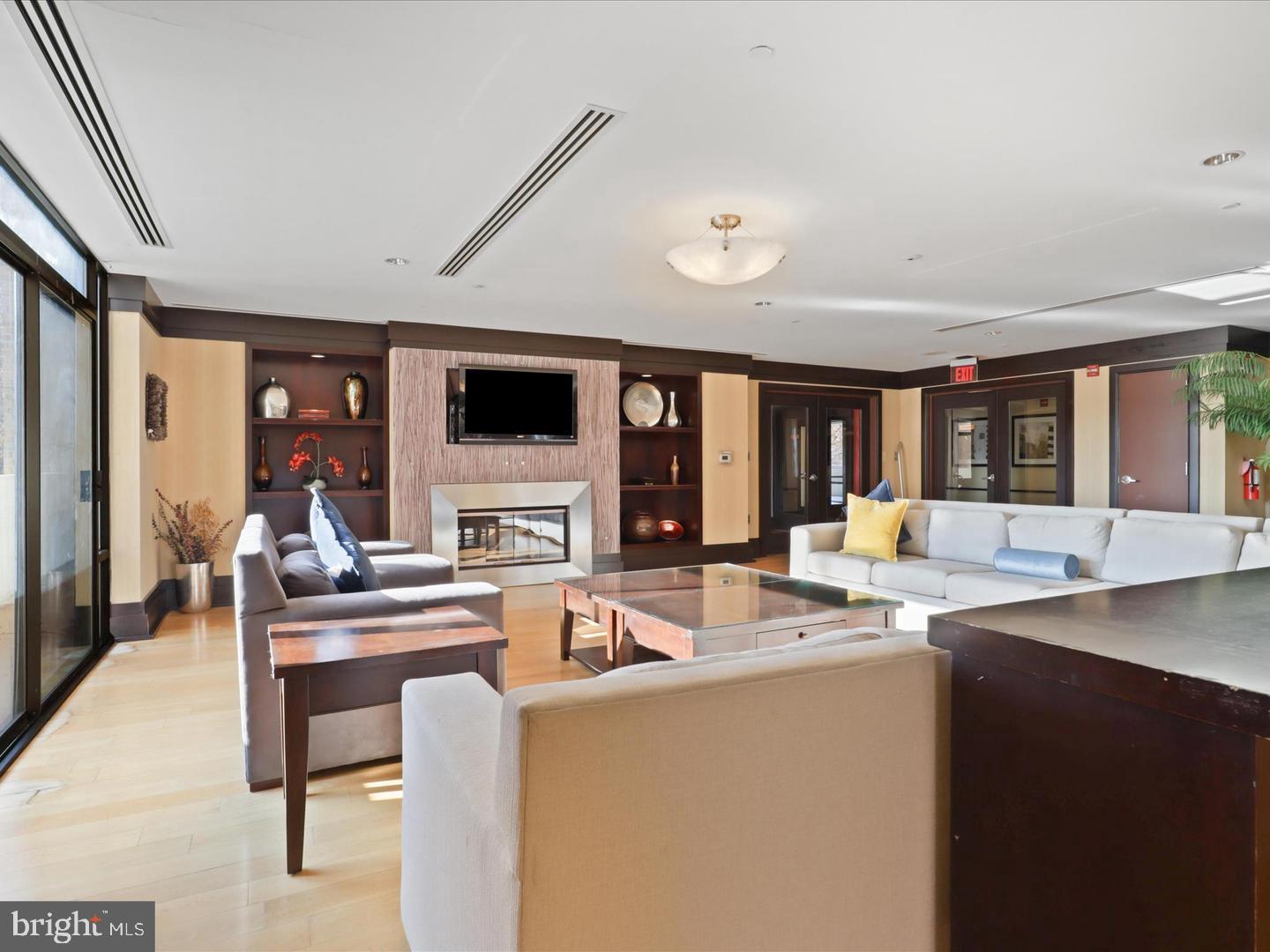 4500 S FOUR MILE RUN DR #505, ARLINGTON, Virginia 22204, 1 Bedroom Bedrooms, ,1 BathroomBathrooms,Residential,For sale,4500 S FOUR MILE RUN DR #505,VAAR2067218 MLS # VAAR2067218 4500 S FOUR MILE RUN DR #505, ARLINGTON, Virginia 22204, 1 Bedroom Bedrooms, ,1 BathroomBathrooms,Residential,For sale,4500 S FOUR MILE RUN DR #505,VAAR2067218 MLS # VAAR2067218