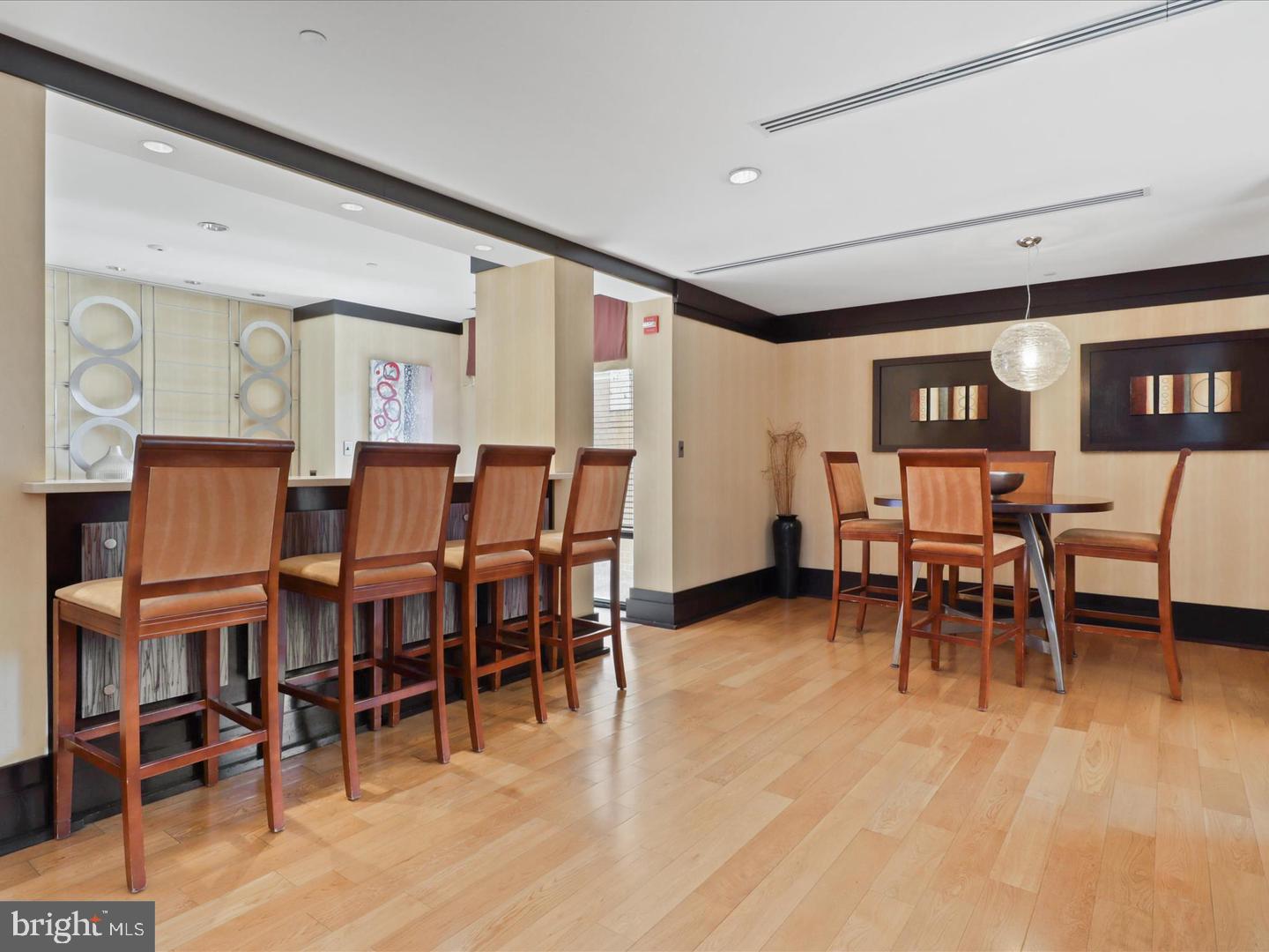 4500 S FOUR MILE RUN DR #505, ARLINGTON, Virginia 22204, 1 Bedroom Bedrooms, ,1 BathroomBathrooms,Residential,For sale,4500 S FOUR MILE RUN DR #505,VAAR2067218 MLS # VAAR2067218 4500 S FOUR MILE RUN DR #505, ARLINGTON, Virginia 22204, 1 Bedroom Bedrooms, ,1 BathroomBathrooms,Residential,For sale,4500 S FOUR MILE RUN DR #505,VAAR2067218 MLS # VAAR2067218