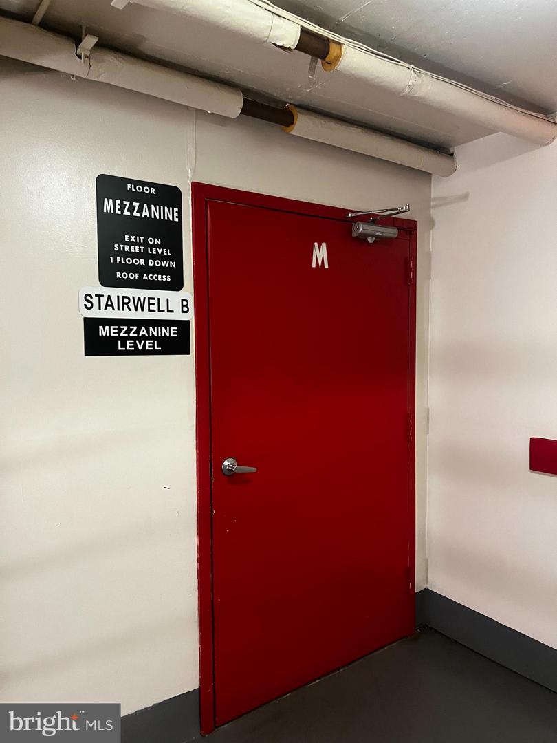 4500 S FOUR MILE RUN DR #505, ARLINGTON, Virginia 22204, 1 Bedroom Bedrooms, ,1 BathroomBathrooms,Residential,For sale,4500 S FOUR MILE RUN DR #505,VAAR2067218 MLS # VAAR2067218 4500 S FOUR MILE RUN DR #505, ARLINGTON, Virginia 22204, 1 Bedroom Bedrooms, ,1 BathroomBathrooms,Residential,For sale,4500 S FOUR MILE RUN DR #505,VAAR2067218 MLS # VAAR2067218