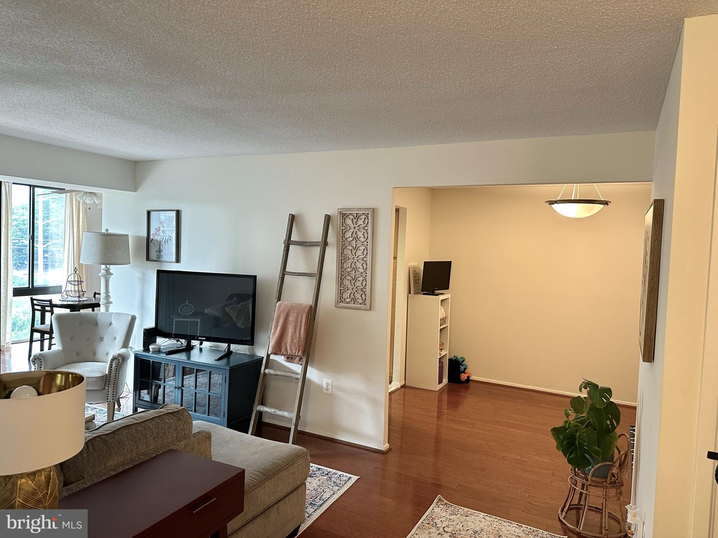 4500 S FOUR MILE RUN DR #505, ARLINGTON, Virginia 22204, 1 Bedroom Bedrooms, ,1 BathroomBathrooms,Residential,For sale,4500 S FOUR MILE RUN DR #505,VAAR2067218 MLS # VAAR2067218 4500 S FOUR MILE RUN DR #505, ARLINGTON, Virginia 22204, 1 Bedroom Bedrooms, ,1 BathroomBathrooms,Residential,For sale,4500 S FOUR MILE RUN DR #505,VAAR2067218 MLS # VAAR2067218