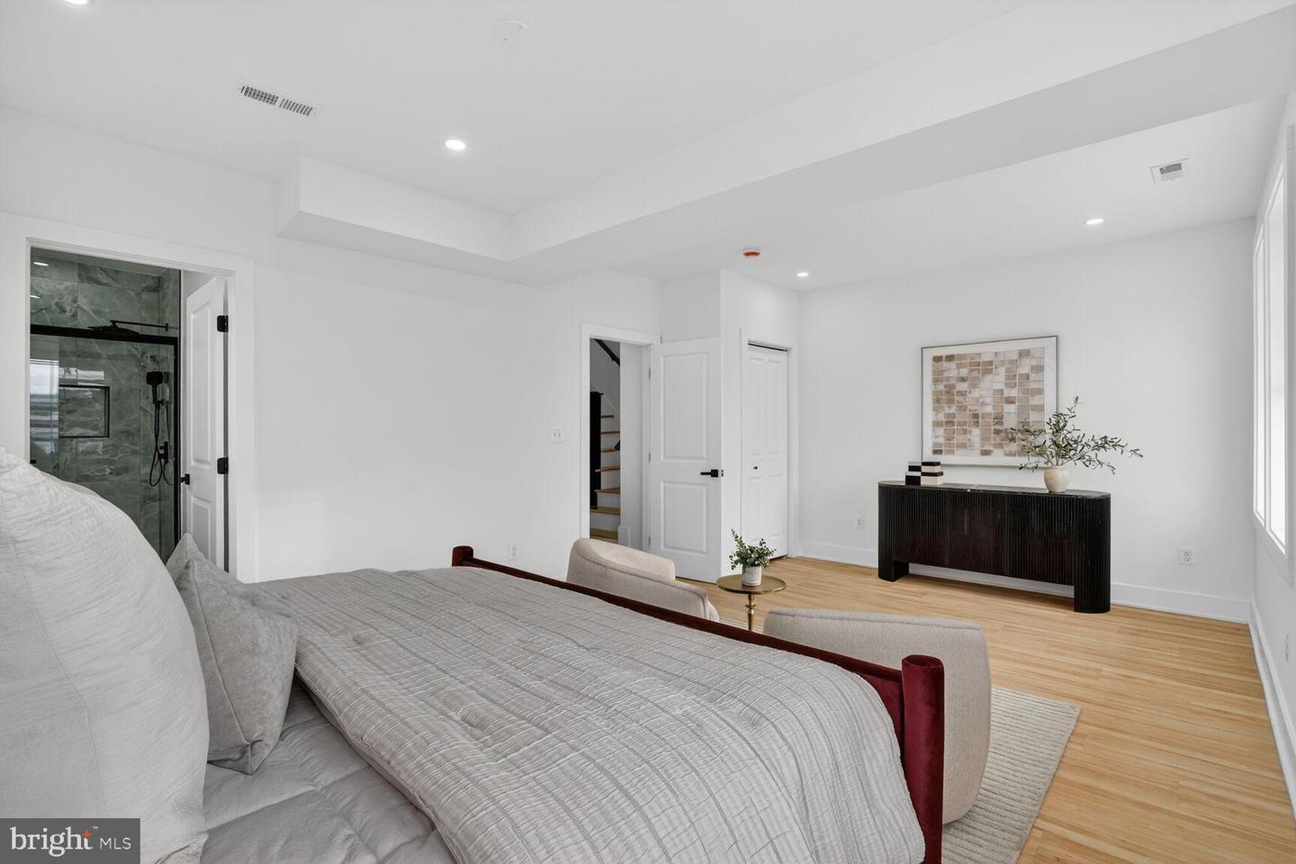 4629 9TH ST NW, WASHINGTON, District Of Columbia 20011, 8 Bedrooms Bedrooms, 13 Rooms Rooms,5 BathroomsBathrooms,Residential,For sale,4629 9TH ST NW,DCDC2239768 MLS # DCDC2239768