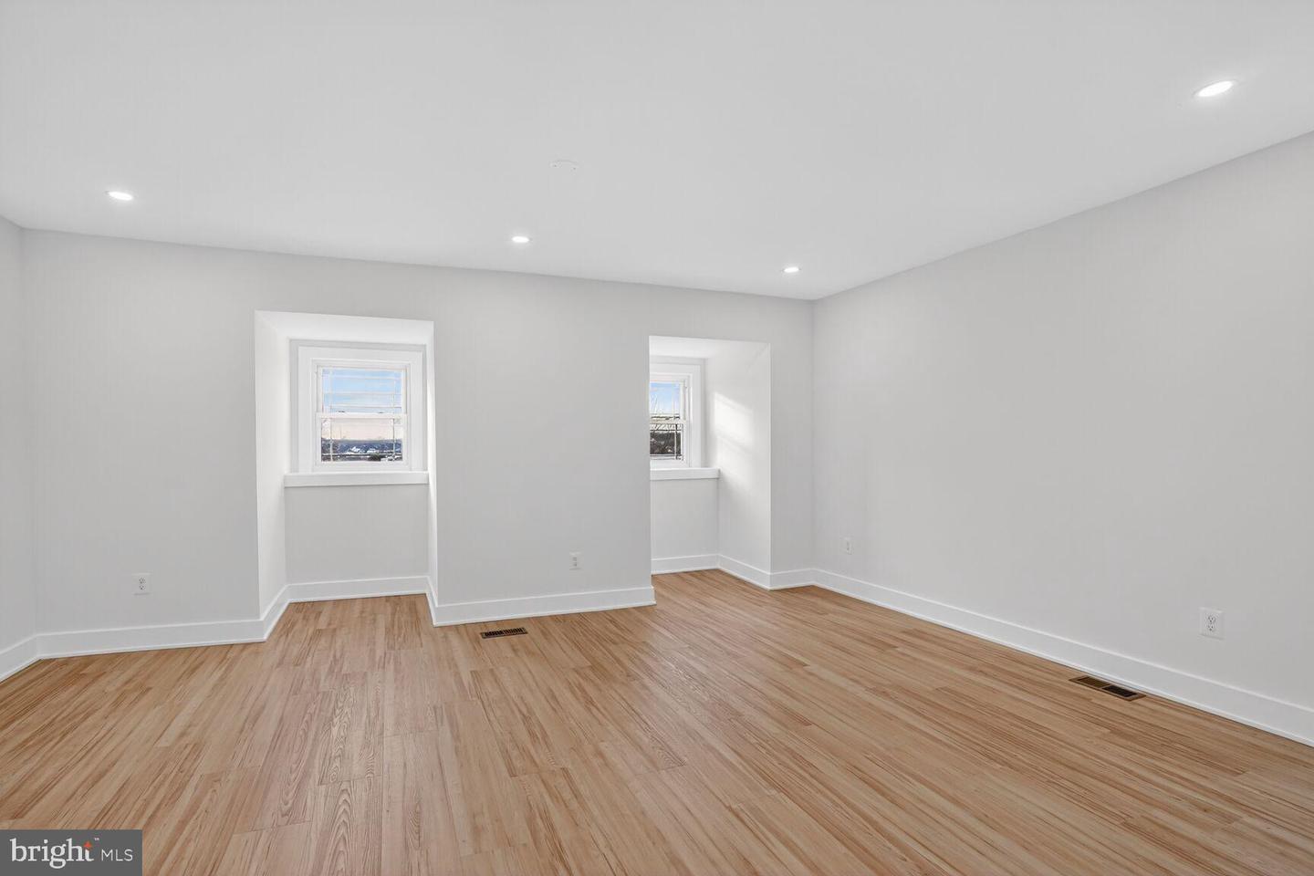 4629 9TH ST NW, WASHINGTON, District Of Columbia 20011, 8 Bedrooms Bedrooms, 13 Rooms Rooms,5 BathroomsBathrooms,Residential,For sale,4629 9TH ST NW,DCDC2239768 MLS # DCDC2239768