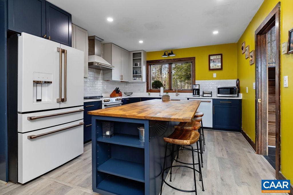 274 LAUREL SPRINGS DR, WINTERGREEN, Virginia 22967, 3 Bedrooms Bedrooms, ,3 BathroomsBathrooms,Residential,For sale,274 LAUREL SPRINGS DR,672352 MLS # 672352