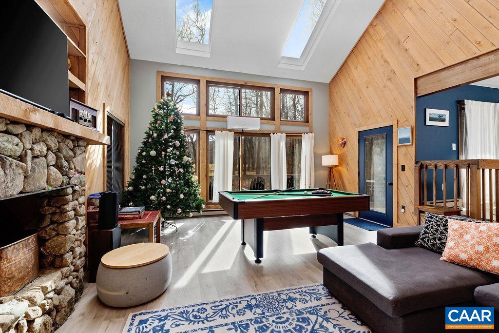 274 LAUREL SPRINGS DR, WINTERGREEN, Virginia 22967, 3 Bedrooms Bedrooms, ,3 BathroomsBathrooms,Residential,For sale,274 LAUREL SPRINGS DR,672352 MLS # 672352