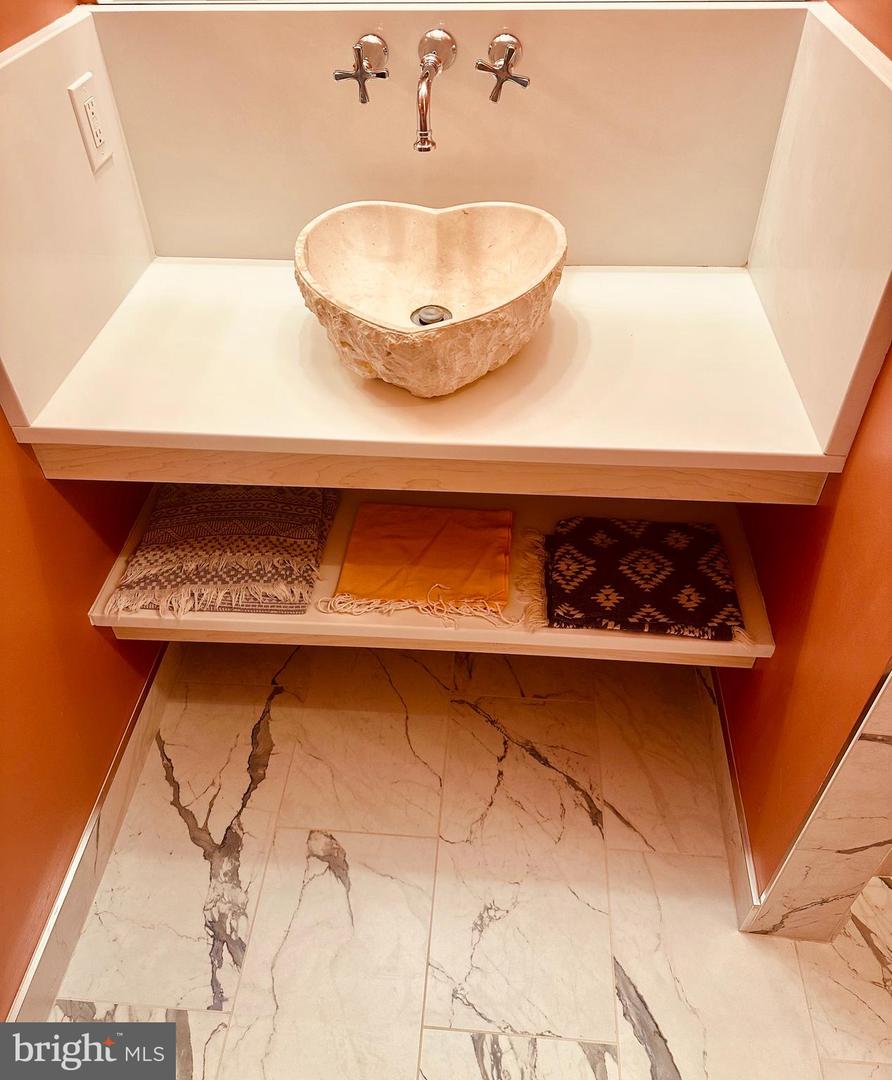 1601 SPRING GATE DR #1411, MCLEAN, Virginia 22102, 1 Bedroom Bedrooms, ,1 BathroomBathrooms,Residential,For sale,1601 SPRING GATE DR #1411,VAFX2287492 MLS # VAFX2287492