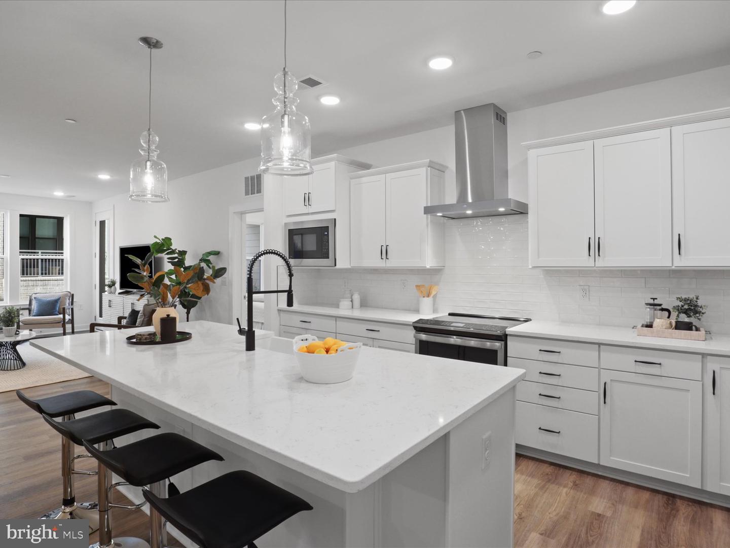 21731 DOVEKIE TER #205, ASHBURN, Virginia 20147, 2 Bedrooms Bedrooms, ,2 BathroomsBathrooms,Residential,For sale,21731 DOVEKIE TER #205,VALO2114624 MLS # VALO2114624