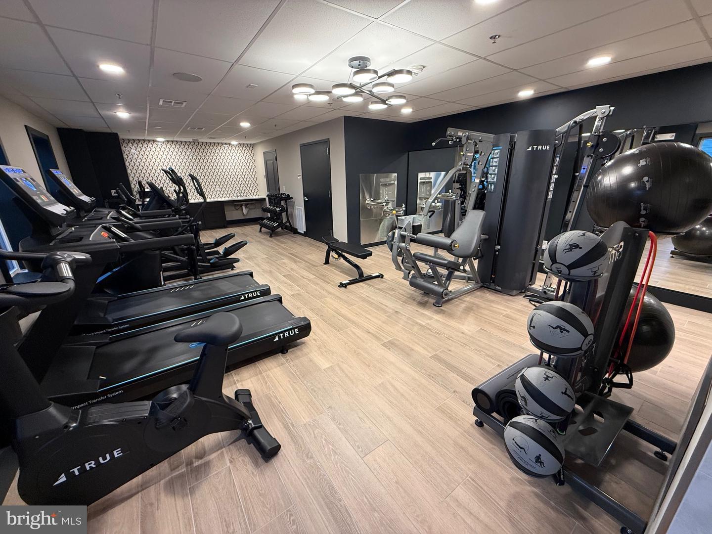 21731 DOVEKIE TER #205, ASHBURN, Virginia 20147, 2 Bedrooms Bedrooms, ,2 BathroomsBathrooms,Residential,For sale,21731 DOVEKIE TER #205,VALO2114624 MLS # VALO2114624