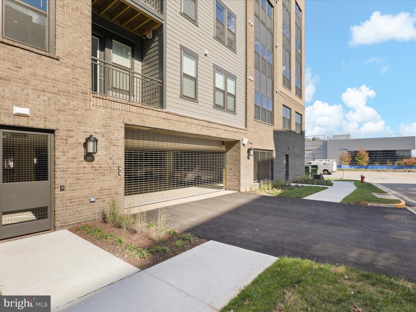 21731 DOVEKIE TER #205, ASHBURN, Virginia 20147, 2 Bedrooms Bedrooms, ,2 BathroomsBathrooms,Residential,For sale,21731 DOVEKIE TER #205,VALO2114624 MLS # VALO2114624