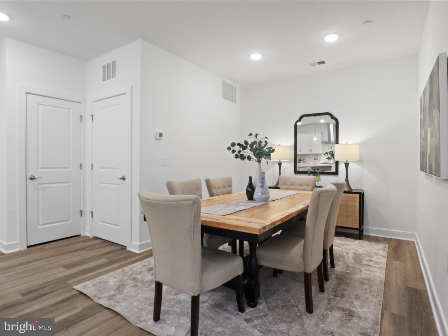 21731 DOVEKIE TER #205, ASHBURN, Virginia 20147, 2 Bedrooms Bedrooms, ,2 BathroomsBathrooms,Residential,For sale,21731 DOVEKIE TER #205,VALO2114624 MLS # VALO2114624