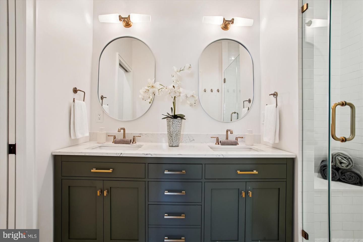 5043 25TH ST S, ARLINGTON, Virginia 22206, 4 Bedrooms Bedrooms, 8 Rooms Rooms,3 BathroomsBathrooms,Residential,For sale,5043 25TH ST S,VAAR2068126 MLS # VAAR2068126 5043 25TH ST S, ARLINGTON, Virginia 22206, 4 Bedrooms Bedrooms, 8 Rooms Rooms,3 BathroomsBathrooms,Residential,For sale,5043 25TH ST S,VAAR2068126 MLS # VAAR2068126