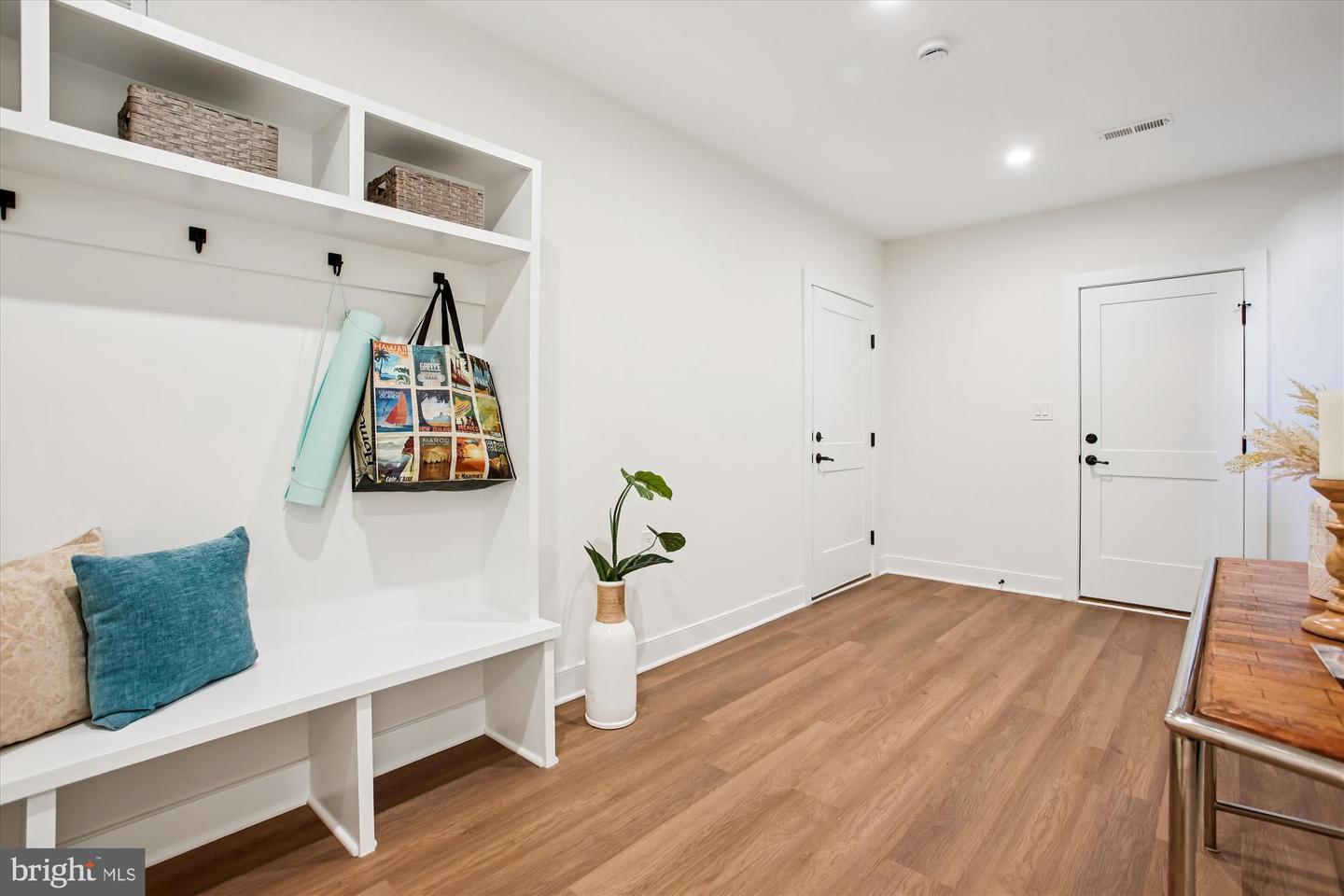 5043 25TH ST S, ARLINGTON, Virginia 22206, 4 Bedrooms Bedrooms, 8 Rooms Rooms,3 BathroomsBathrooms,Residential,For sale,5043 25TH ST S,VAAR2068126 MLS # VAAR2068126 5043 25TH ST S, ARLINGTON, Virginia 22206, 4 Bedrooms Bedrooms, 8 Rooms Rooms,3 BathroomsBathrooms,Residential,For sale,5043 25TH ST S,VAAR2068126 MLS # VAAR2068126