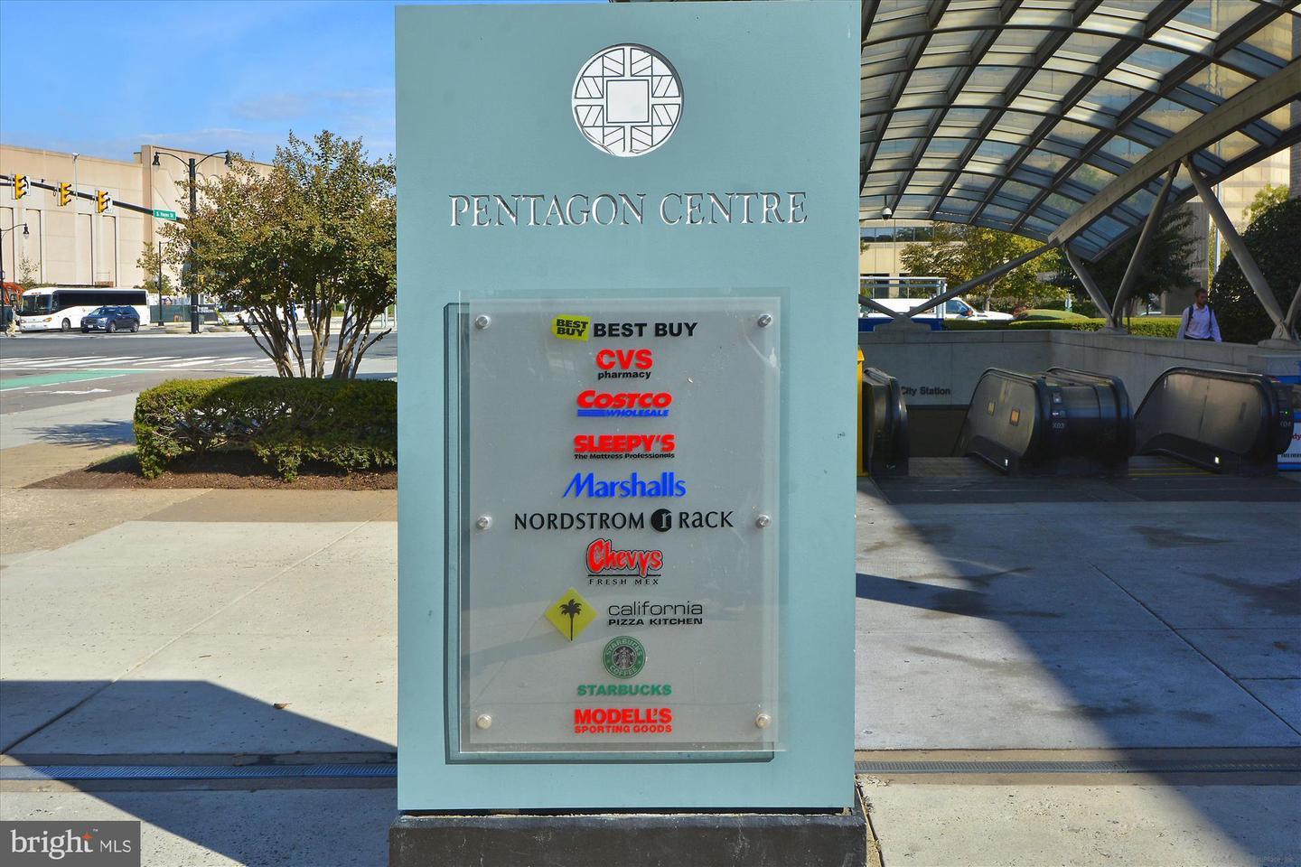 5043 25TH ST S, ARLINGTON, Virginia 22206, 4 Bedrooms Bedrooms, 8 Rooms Rooms,3 BathroomsBathrooms,Residential,For sale,5043 25TH ST S,VAAR2068126 MLS # VAAR2068126 5043 25TH ST S, ARLINGTON, Virginia 22206, 4 Bedrooms Bedrooms, 8 Rooms Rooms,3 BathroomsBathrooms,Residential,For sale,5043 25TH ST S,VAAR2068126 MLS # VAAR2068126