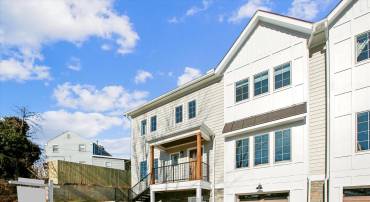 5043 25TH ST S, ARLINGTON, Virginia 22206, 4 Bedrooms Bedrooms, 8 Rooms Rooms,3 BathroomsBathrooms,Residential,For sale,5043 25TH ST S,VAAR2068126 MLS # VAAR2068126