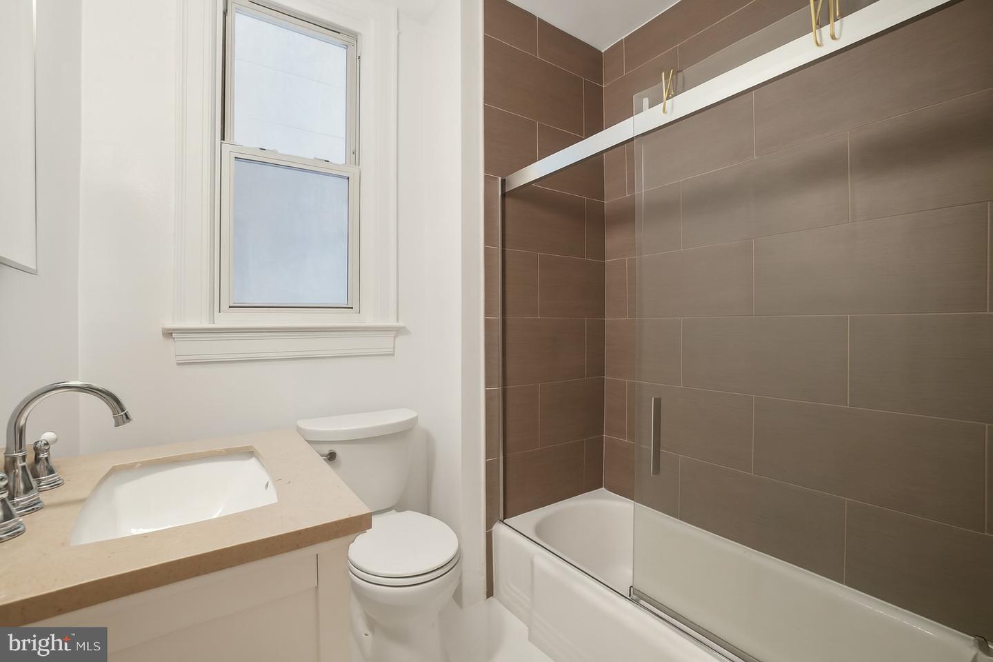 1300 MASSACHUSETTS AVE NW #205, WASHINGTON, District Of Columbia 20005, ,1 BathroomBathrooms,Residential,For sale,1300 MASSACHUSETTS AVE NW #205,DCDC2243288 MLS # DCDC2243288