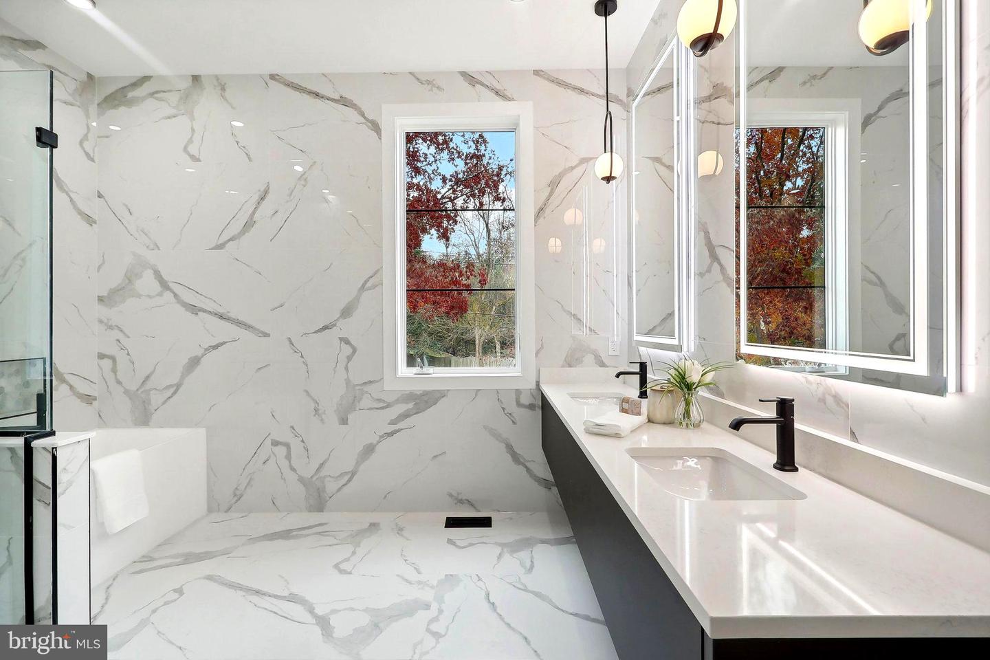 4920 LOUGHBORO RD NW, WASHINGTON, District Of Columbia 20016, 7 Bedrooms Bedrooms, ,8 BathroomsBathrooms,Residential,For sale,4920 LOUGHBORO RD NW,DCDC2242912 MLS # DCDC2242912