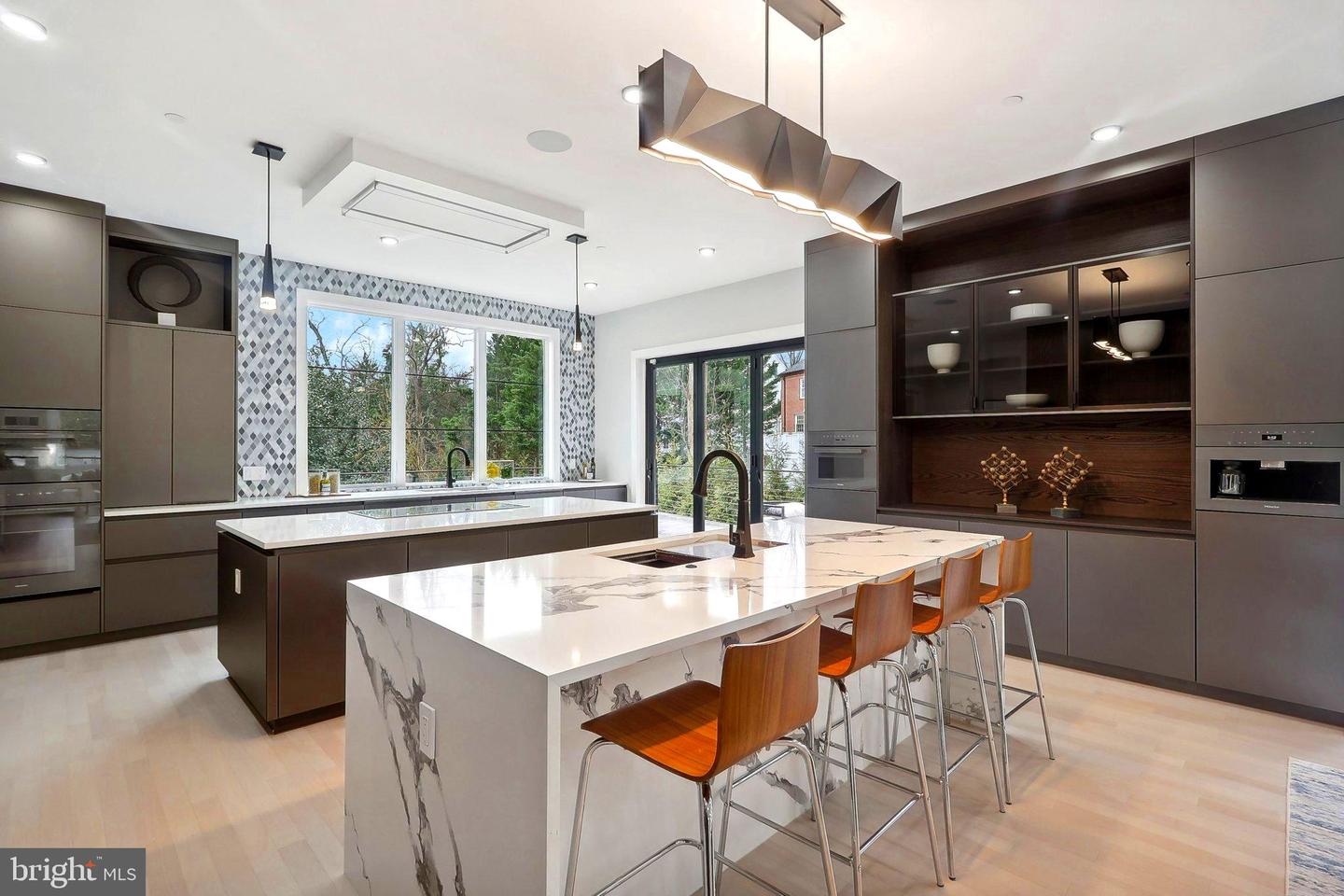 4920 LOUGHBORO RD NW, WASHINGTON, District Of Columbia 20016, 7 Bedrooms Bedrooms, ,8 BathroomsBathrooms,Residential,For sale,4920 LOUGHBORO RD NW,DCDC2242912 MLS # DCDC2242912